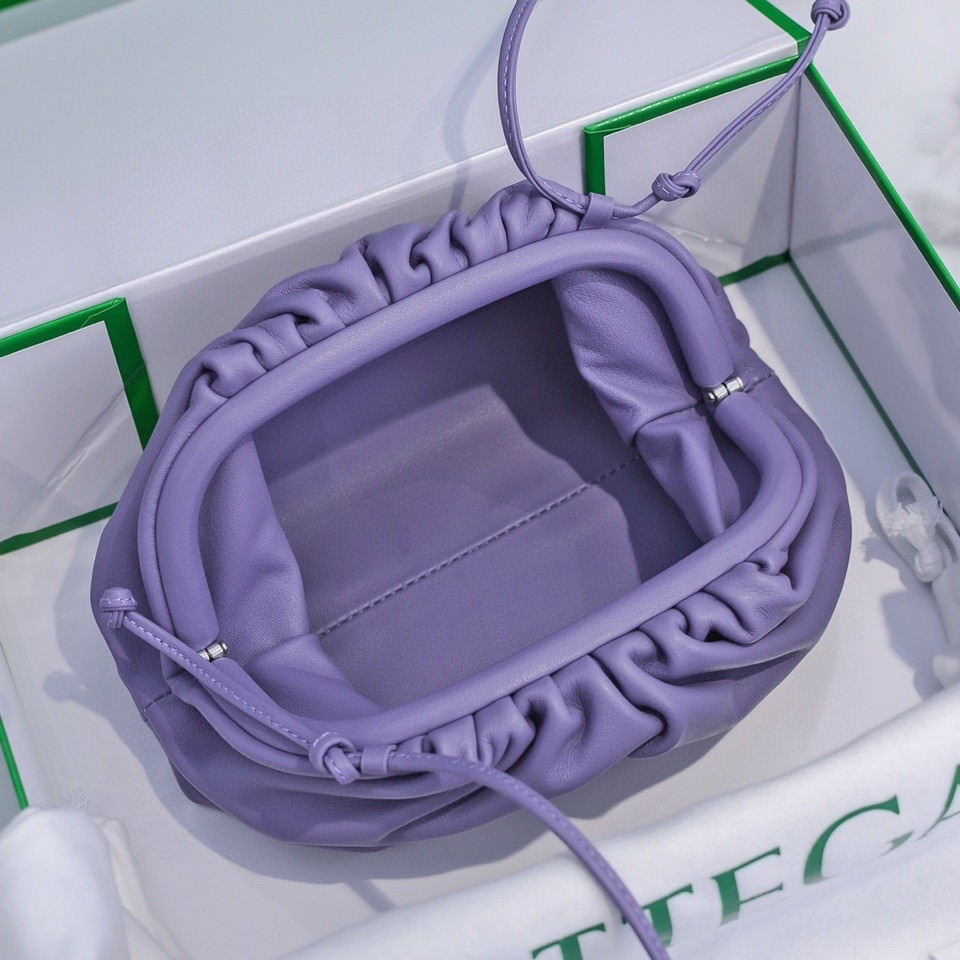 Bo*te*ga ve*ne*ta the pouch bag-22*9cm