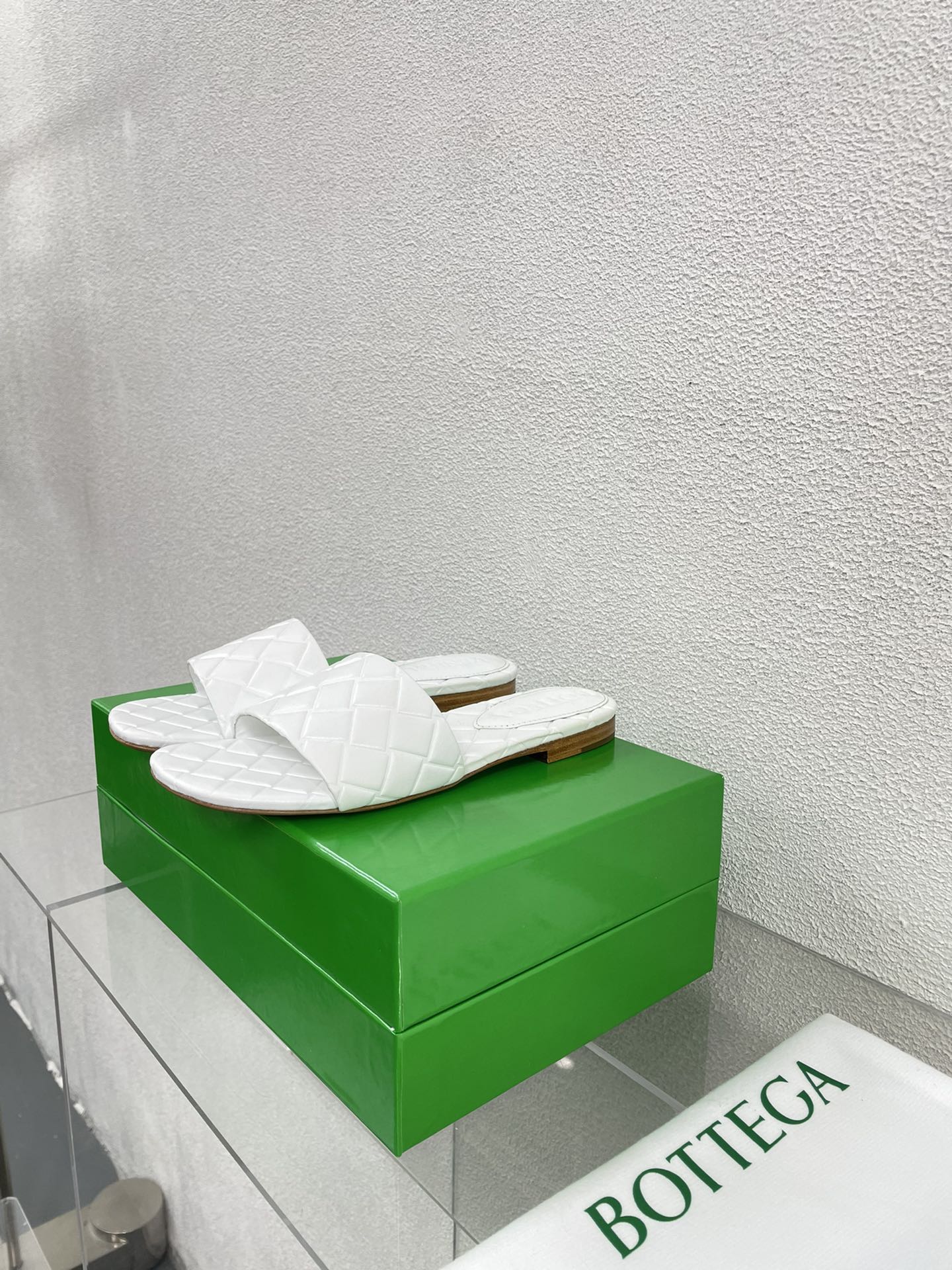 Bo*te*ga ve*ne*ta slides