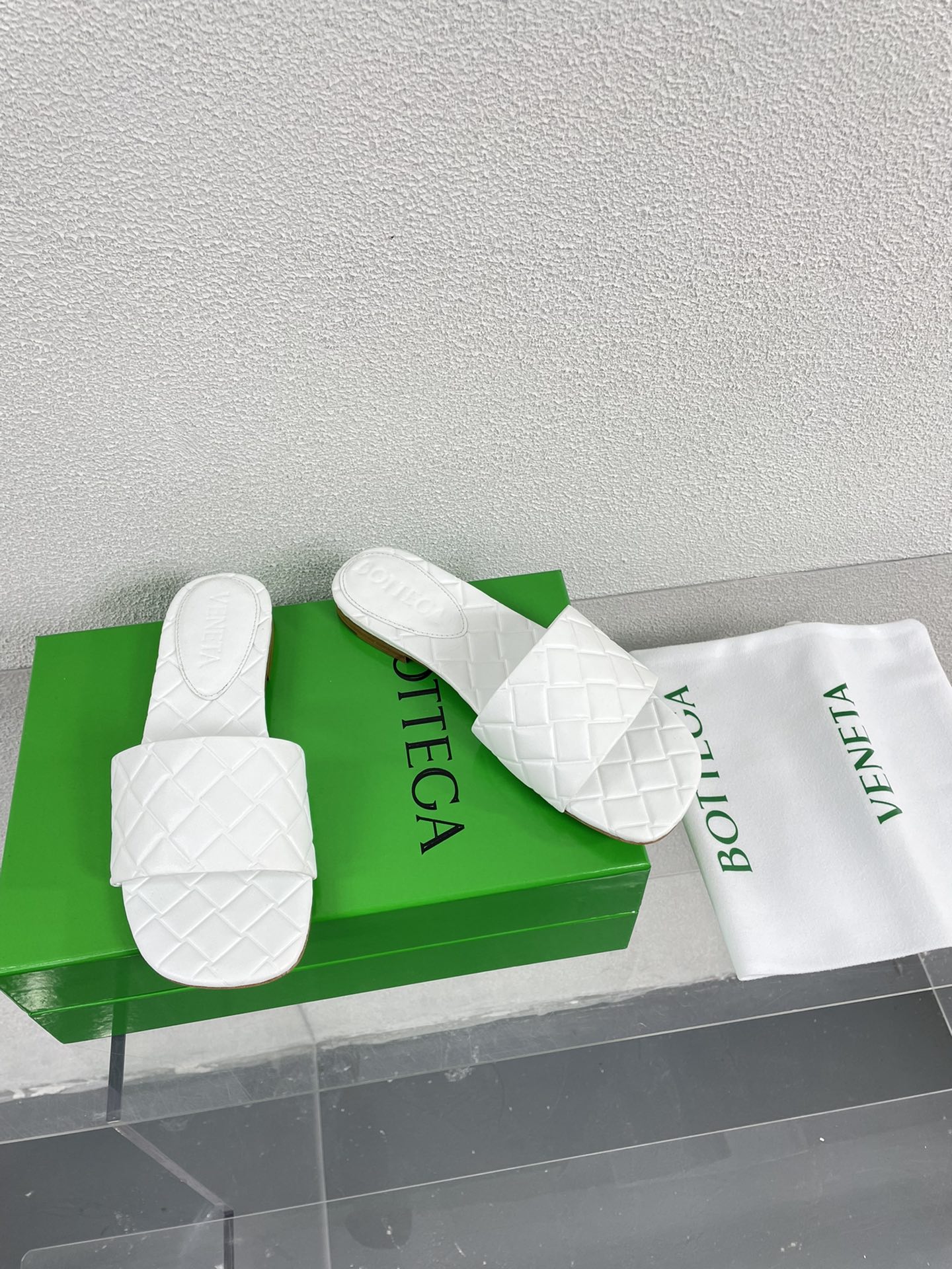 Bo*te*ga ve*ne*ta slides