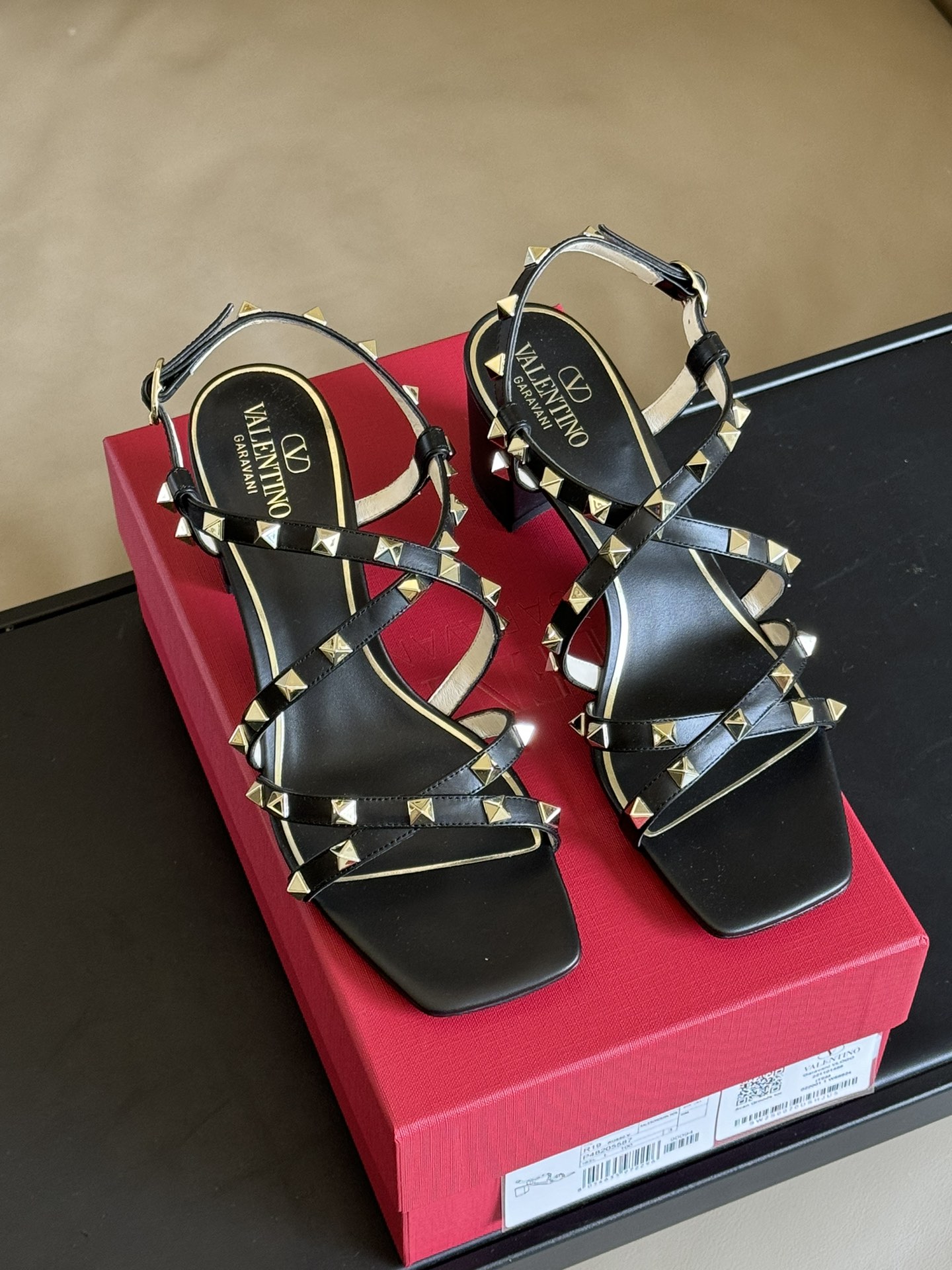 Valentina 2024ss Sandals
