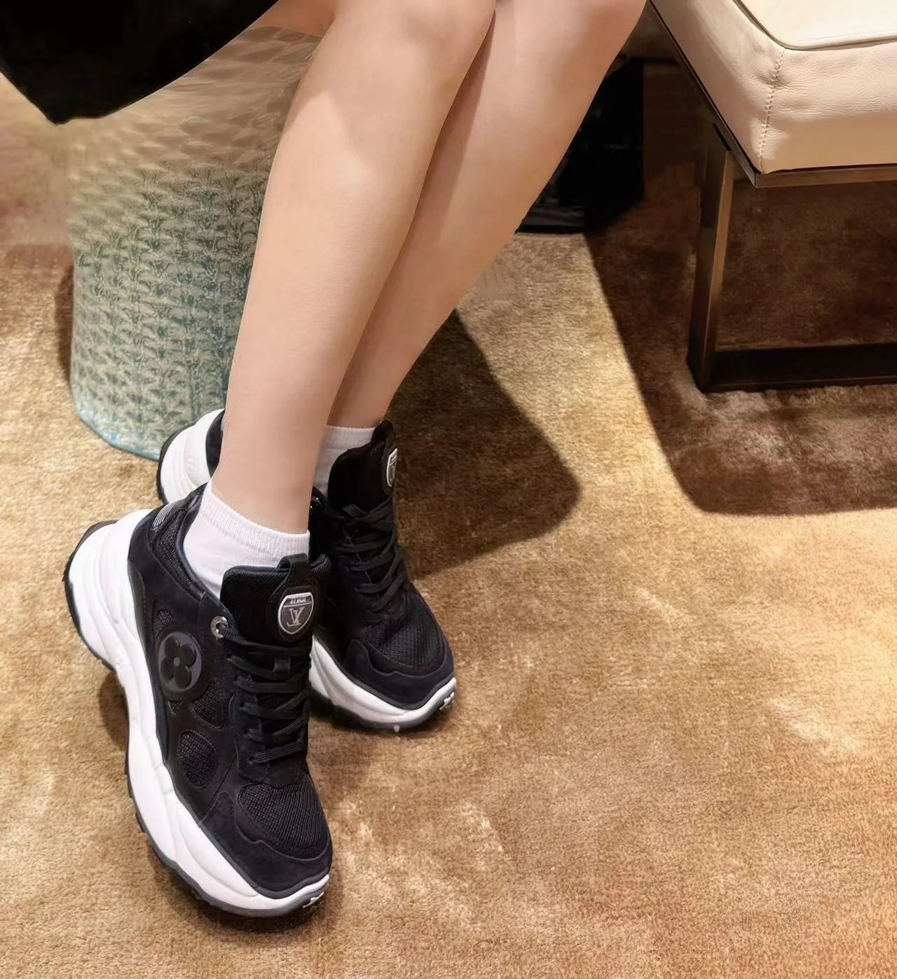 l**is V*t*n run55 sneakers(eu35-eu41)