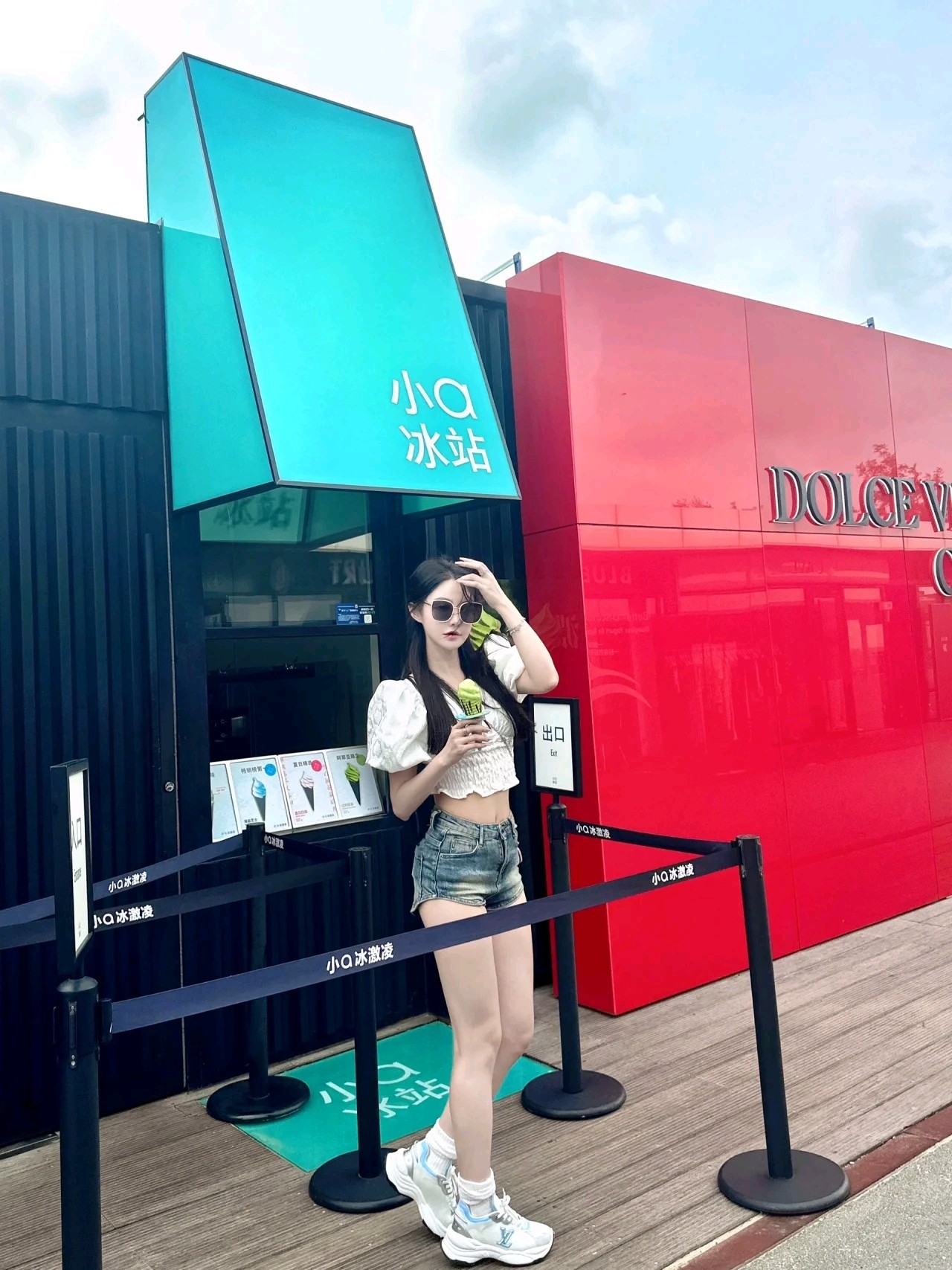 l**is V*t*n run55 sneakers(eu35-eu41)