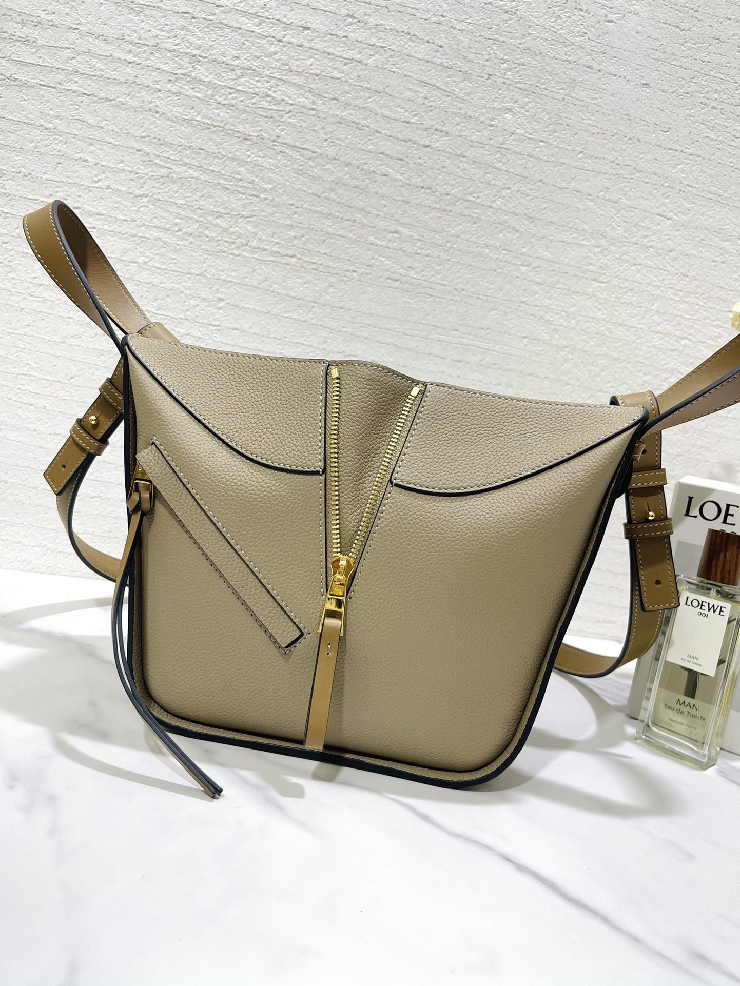 Loewe Hammock Bag-20.8*19.5*14.5CM