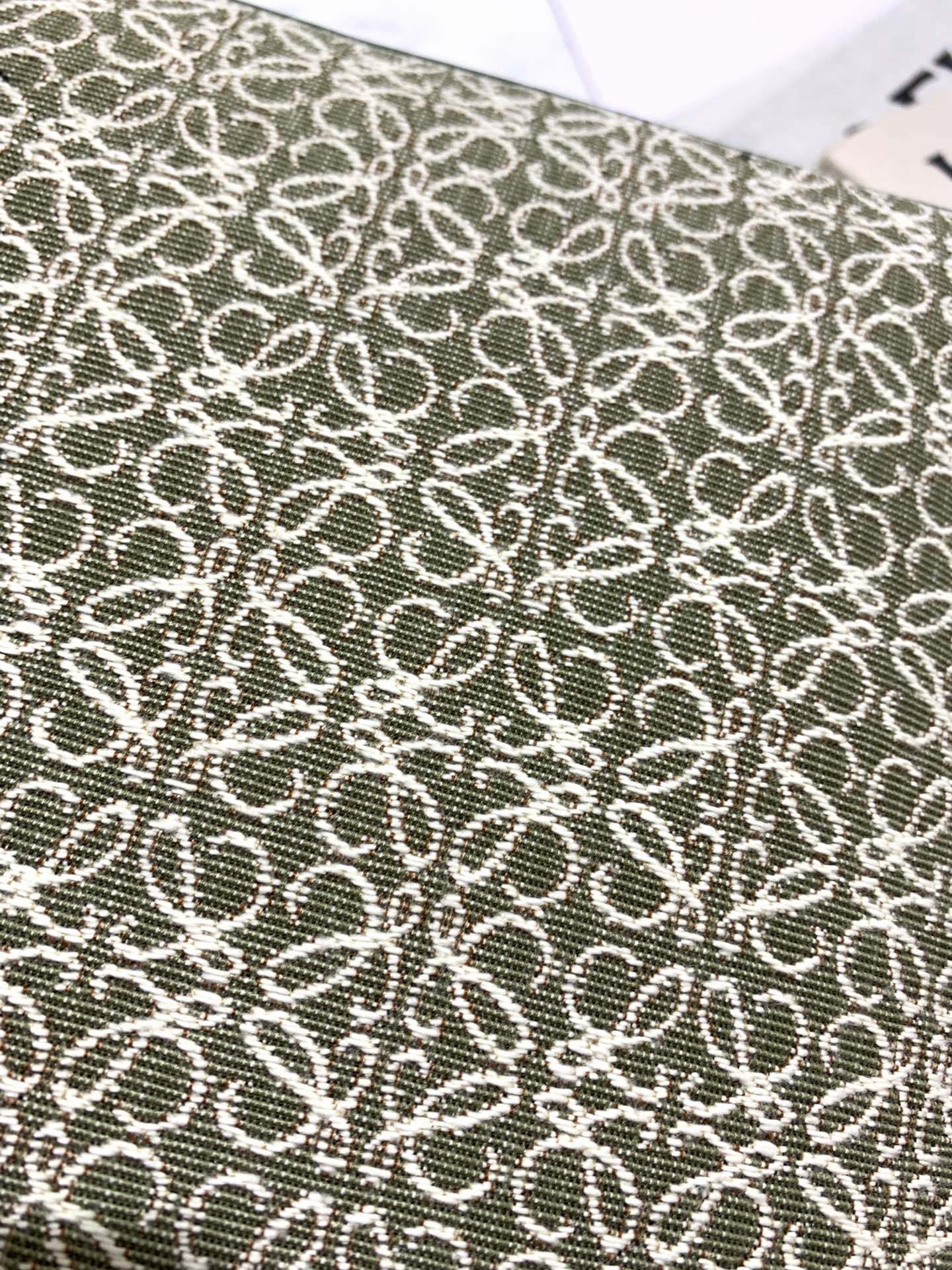 Loewe Anagram Square Tote-21*10*22CM