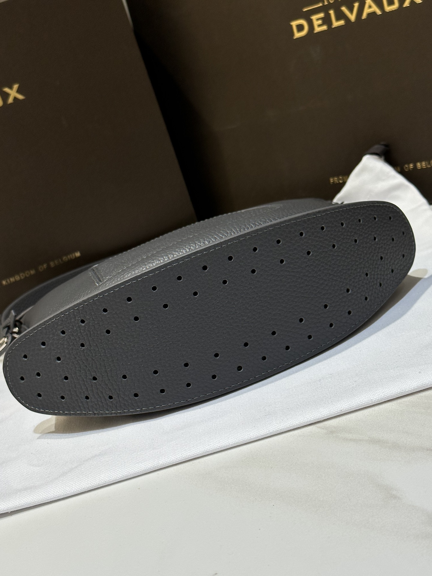 Delvaux Pin Swing Tote-29*9*20CM