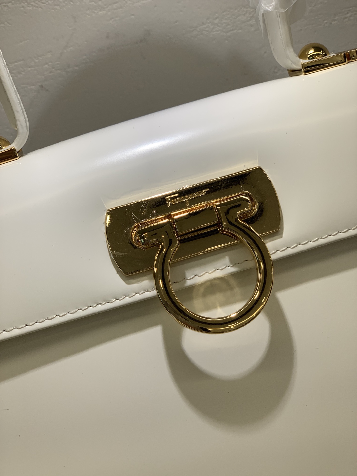 Ferragamo Tote-27×20×10CM