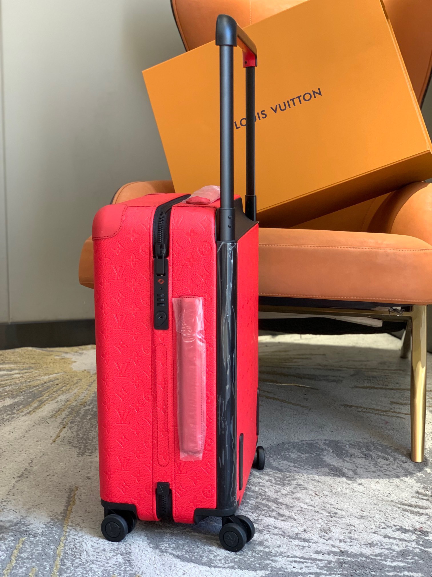 l**is V*t*n horizon 55-‭38*55*21cm