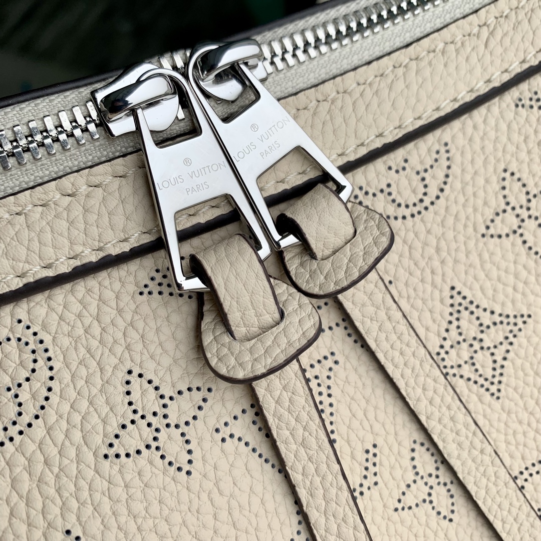 l**is V*t*n mahina hand it all bumbag-m24255-29*18*13cm