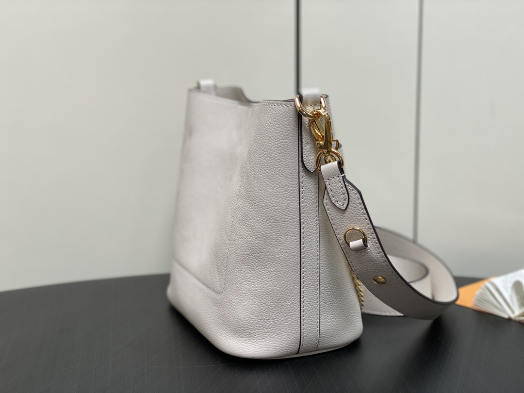 l**is V*t*n lock and walk handlebag-m24006-20*20.5*12cm