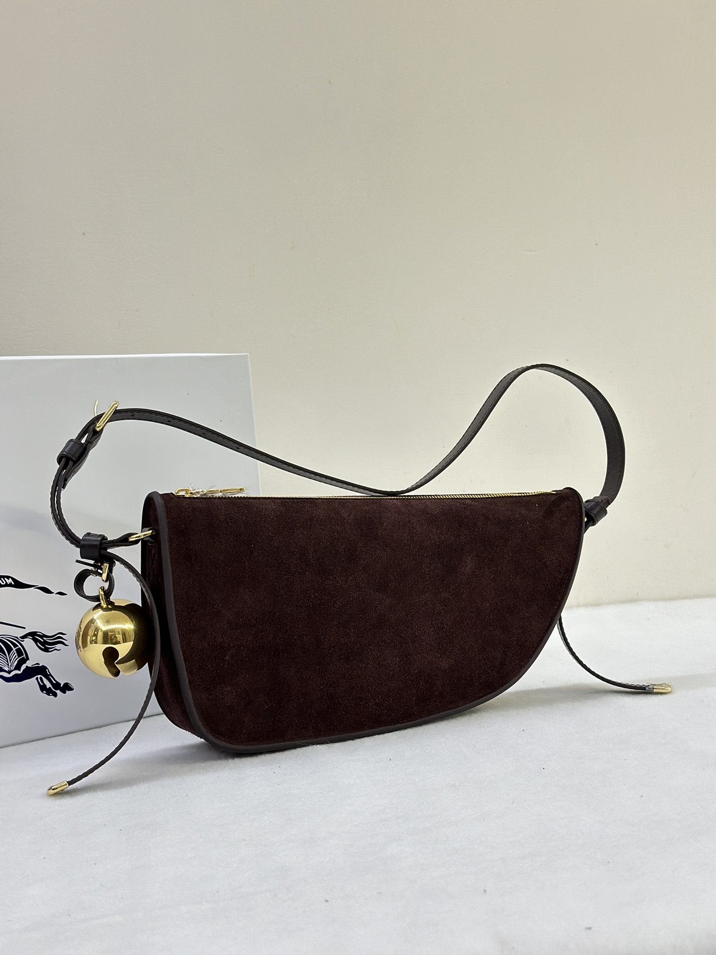 B**rry shield bag-32*7*17cm