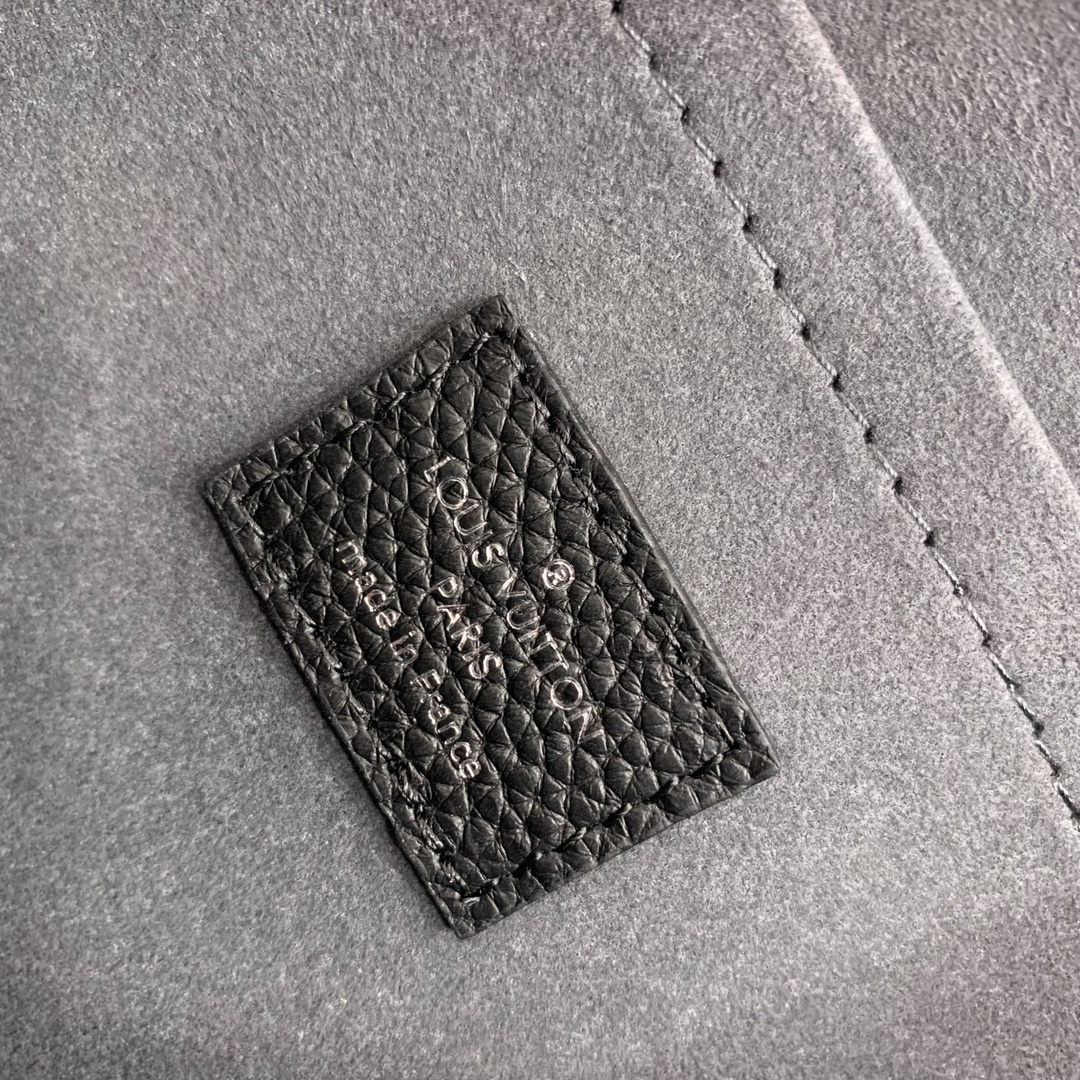 l**is V*t*n mahina hand it all bumbag-m24255-29*18*13cm