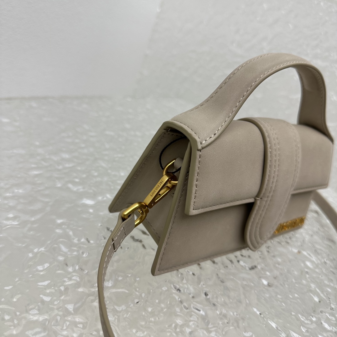 Jacquemus Small Bamnino Bag-18x6x7CM