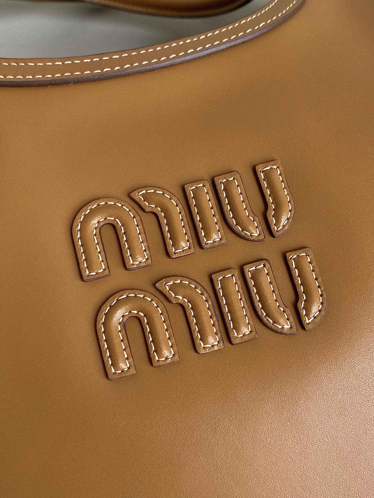 MiuMiu Tote-40×39×18CM