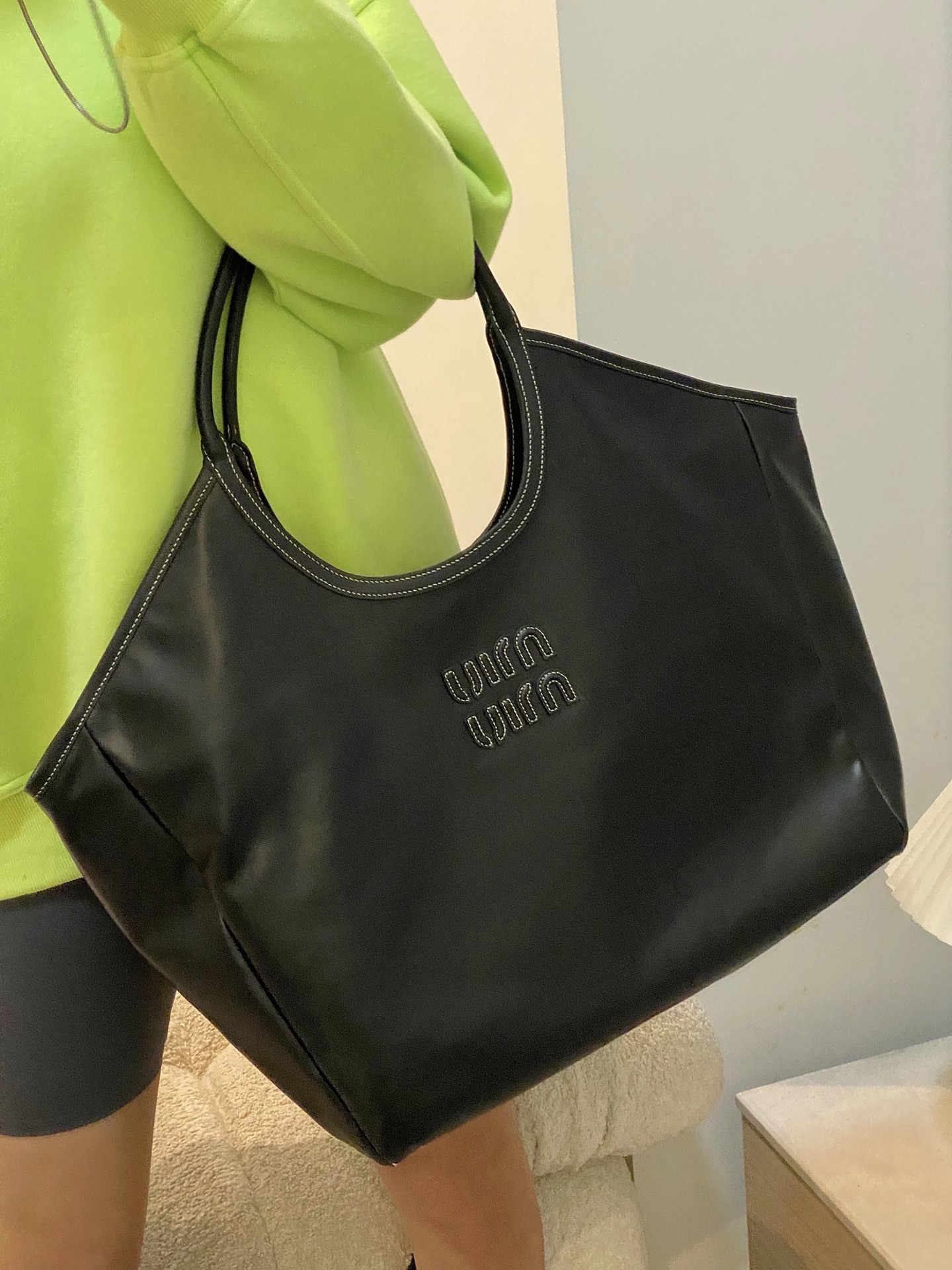 MiuMiu Tote-40×39×18CM