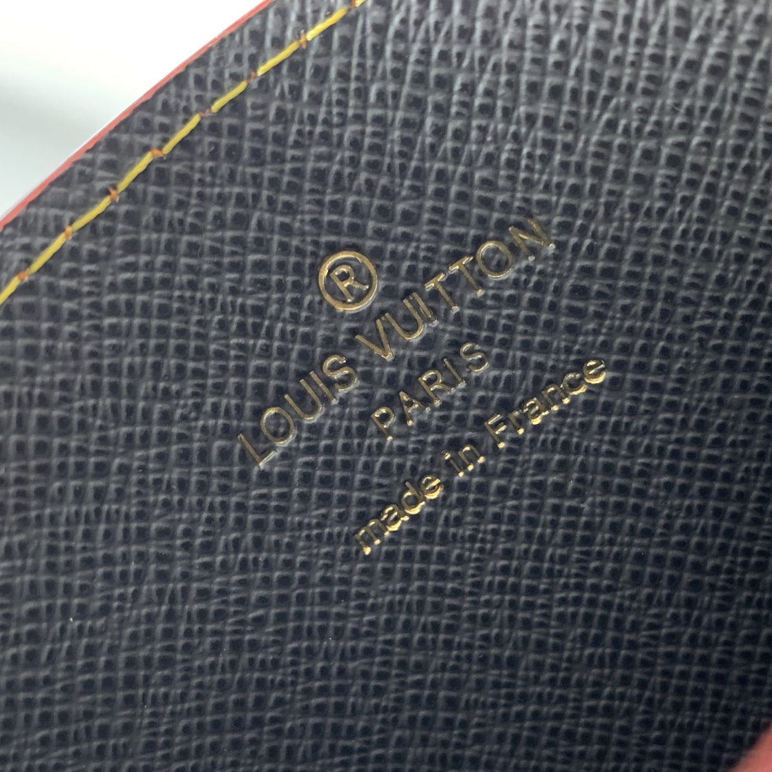 l**is V*t*n wallet-m83348-1*7*0.5cm