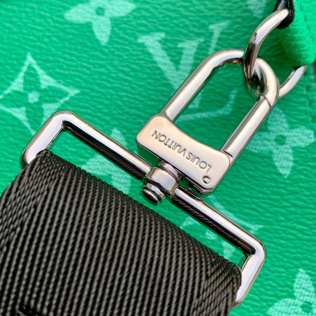 l**is V*t*n alpha wearable bag-m22481-18.5 x 11.0 x 6.5cm