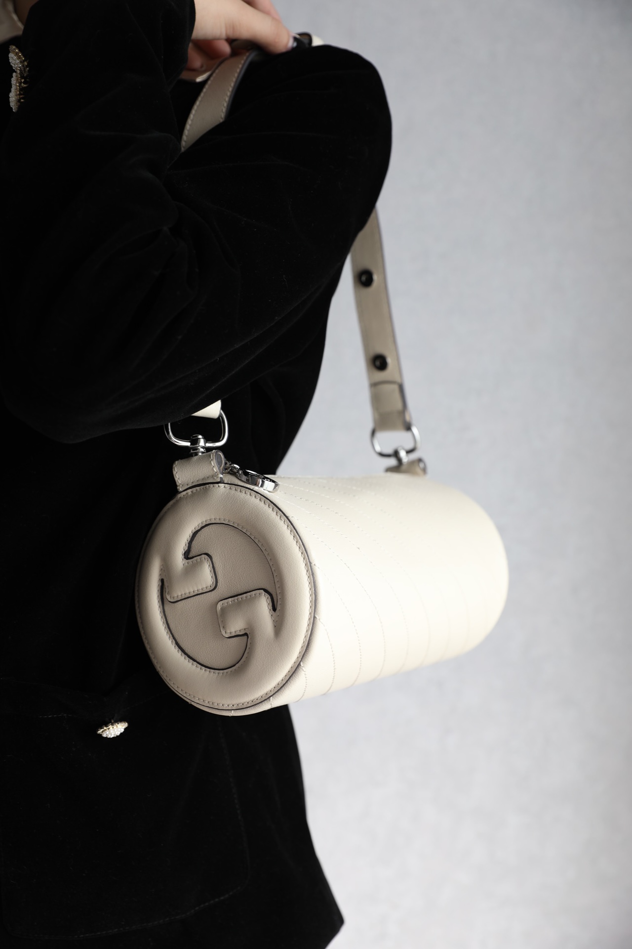 G*u*i blondie shoulder bag-13*25*12cm