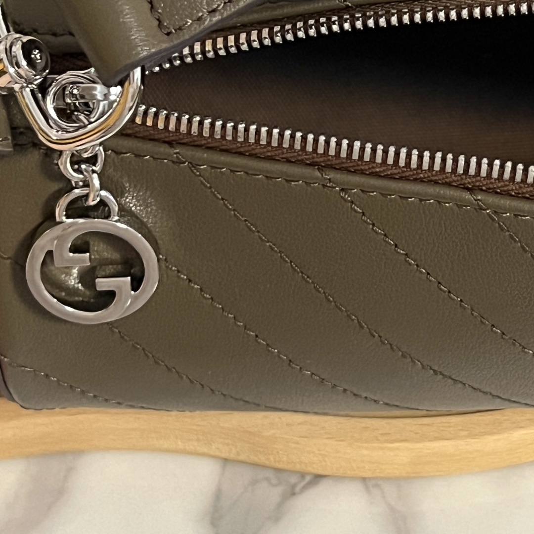 G*u*i blondie shoulder bag-13*25*12cm