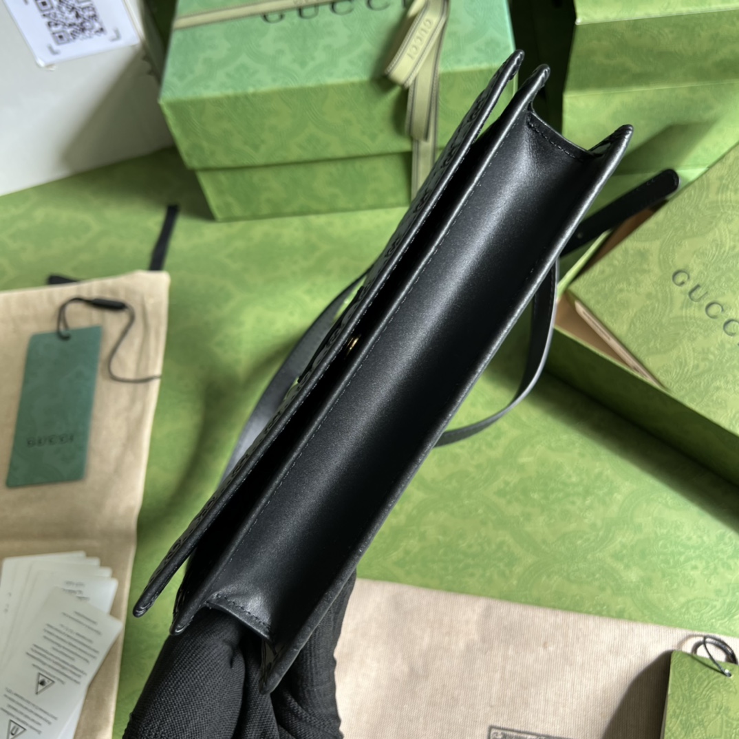 G*u*i wallet-21*12*3.5cm