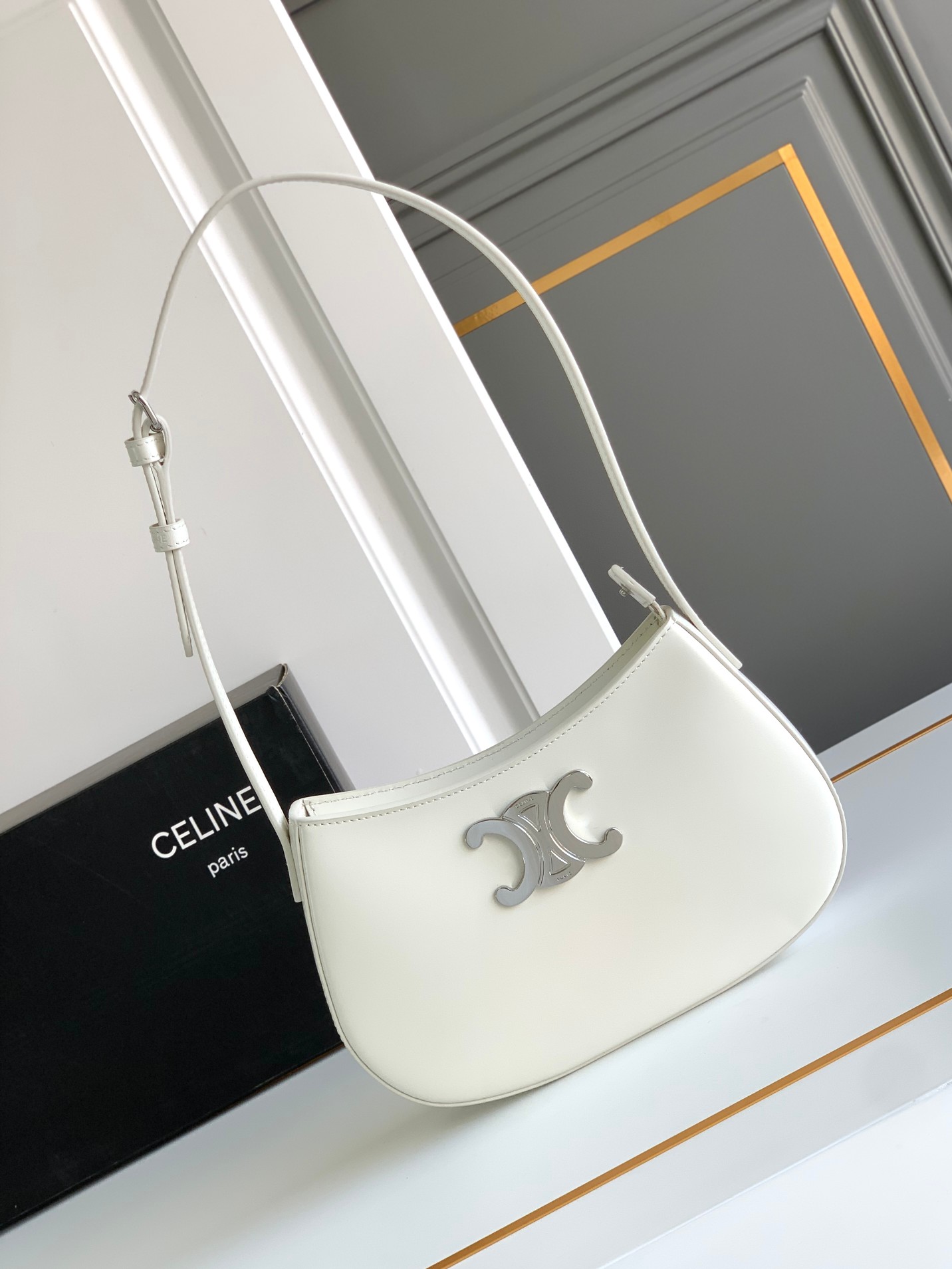 Ce**e tilly hobo bag-22 x 13.5 x 4cm