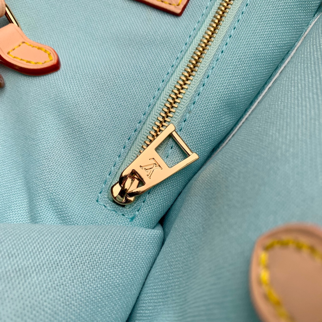 l**is V*t*n onthego handbag-35*27*14cm