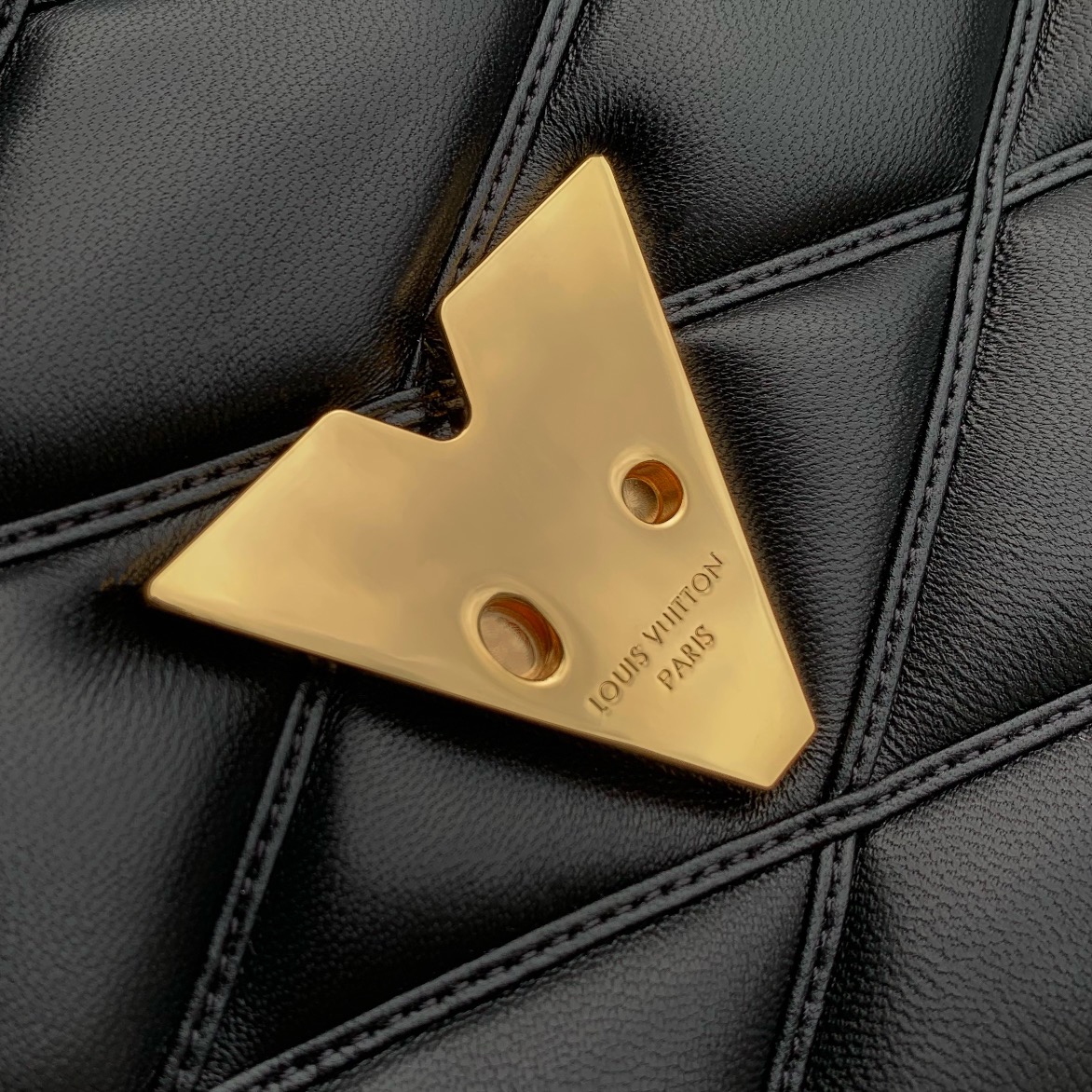 l**is V*t*n go-14 bag-m23689-31*19.5*11cm