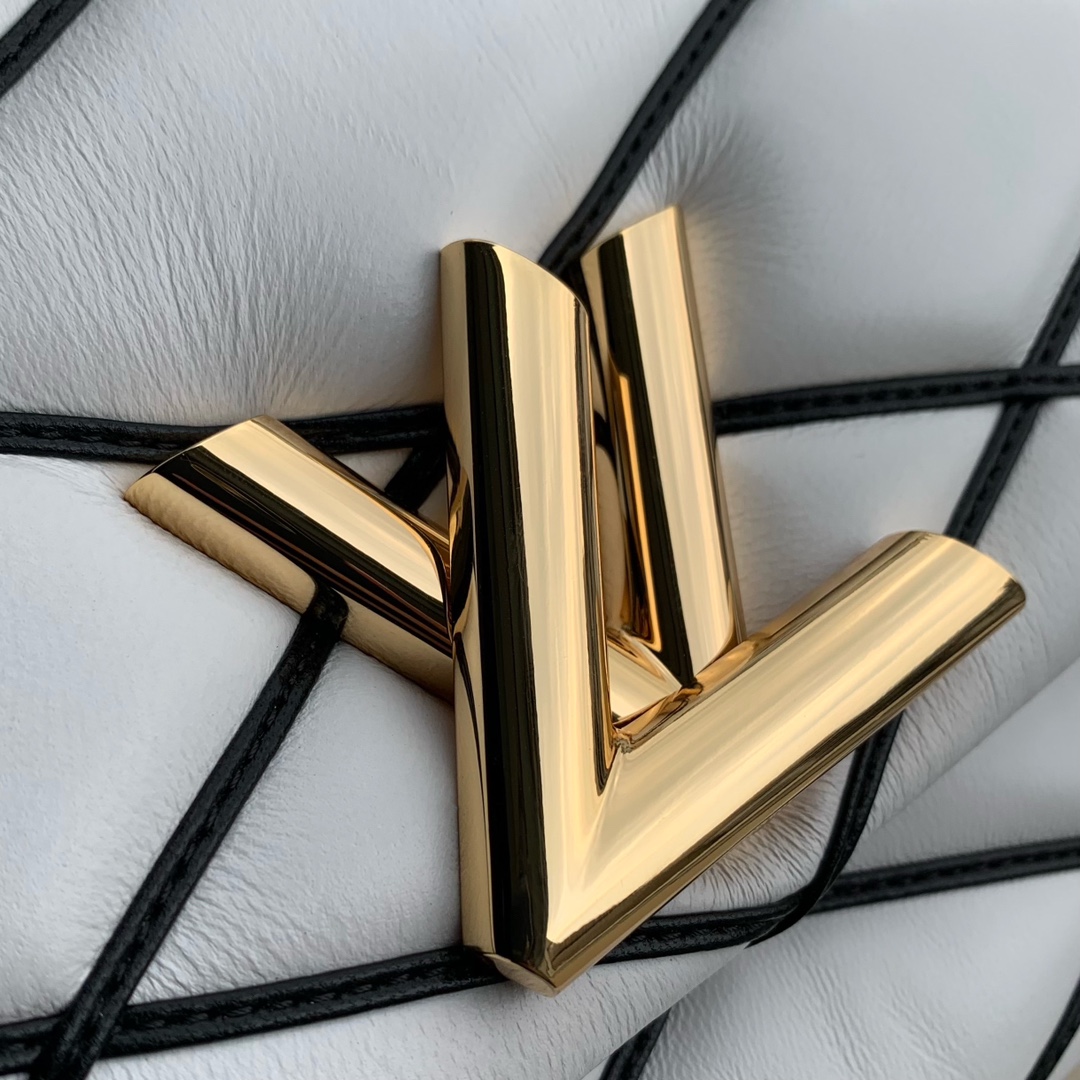 l**is V*t*n go-14 bag-m23689-31*19.5*11cm