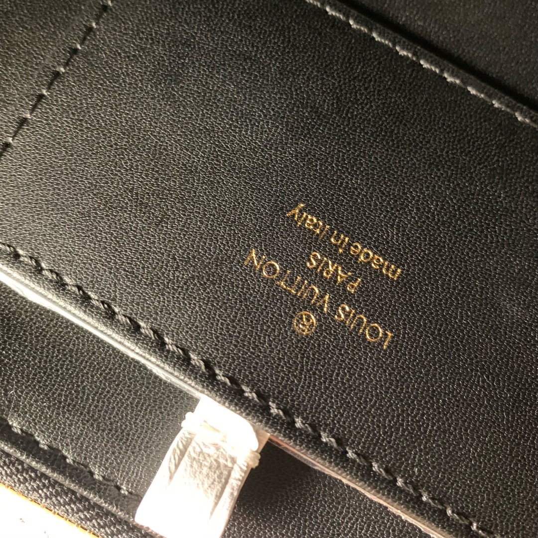 l**is V*t*n go-14 bag-m23689-31*19.5*11cm