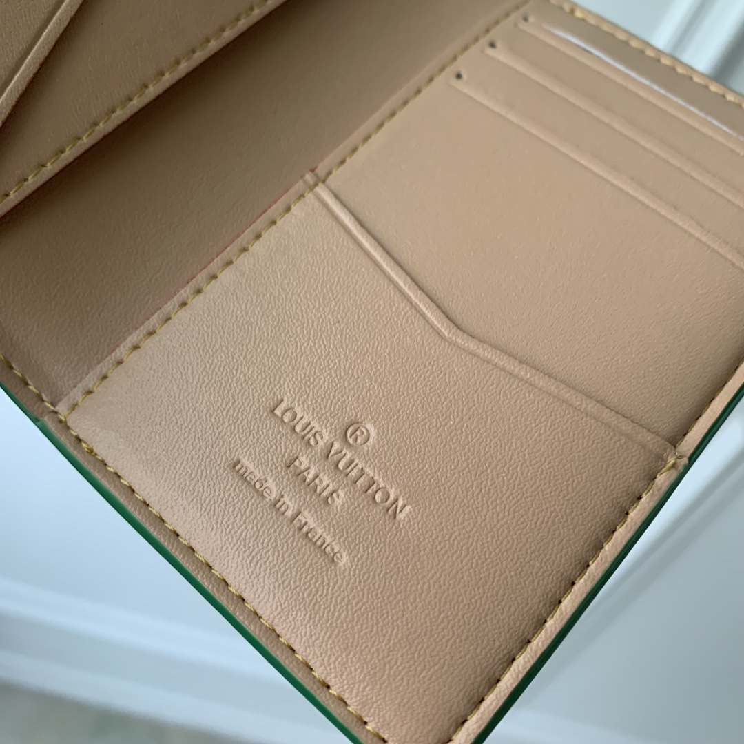 l**is V*t*n wallet-n40632-7.5 x 11.1 x 1cm