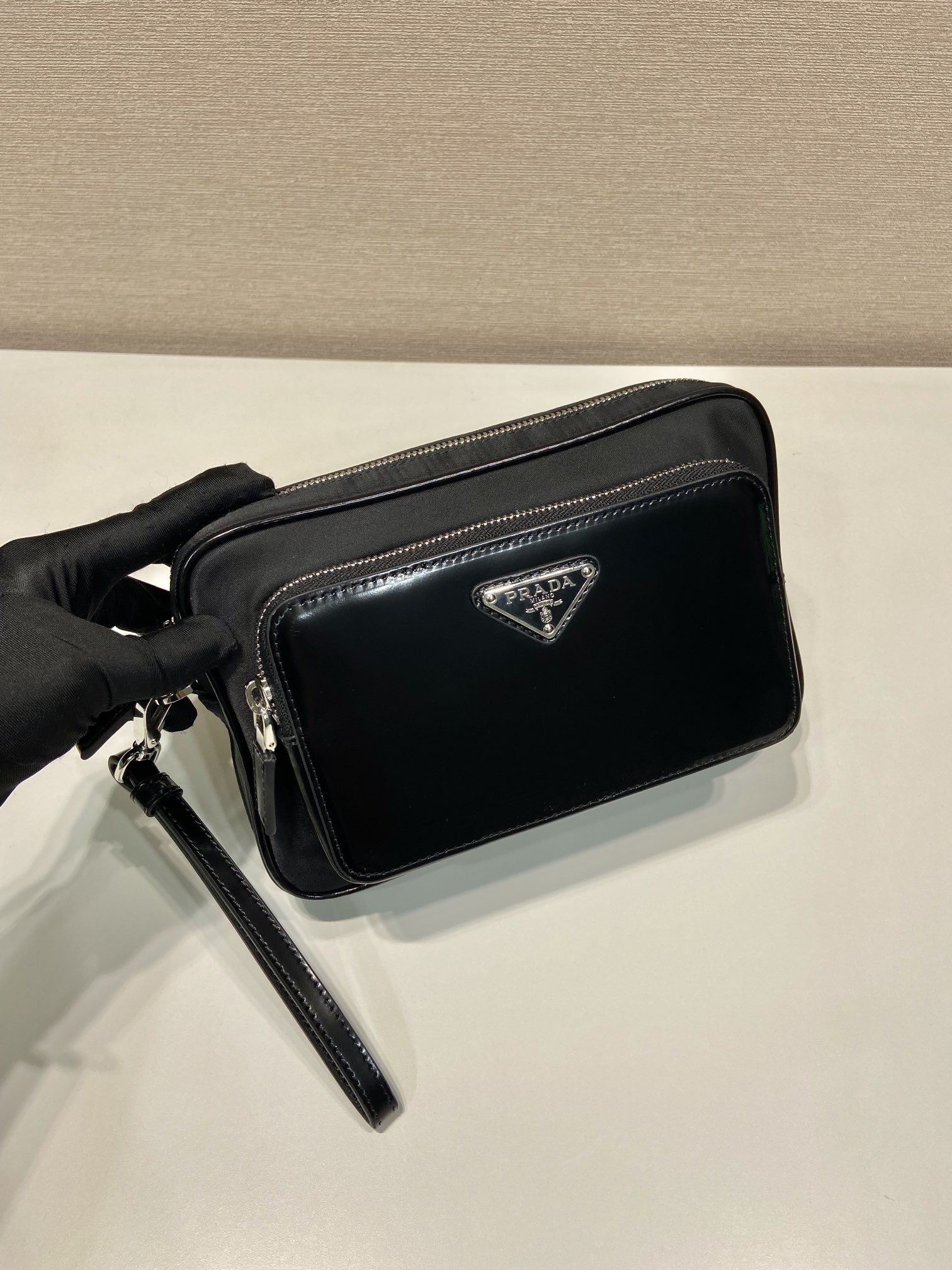 Pra*a 2vf041 pouch-21*14*4cm