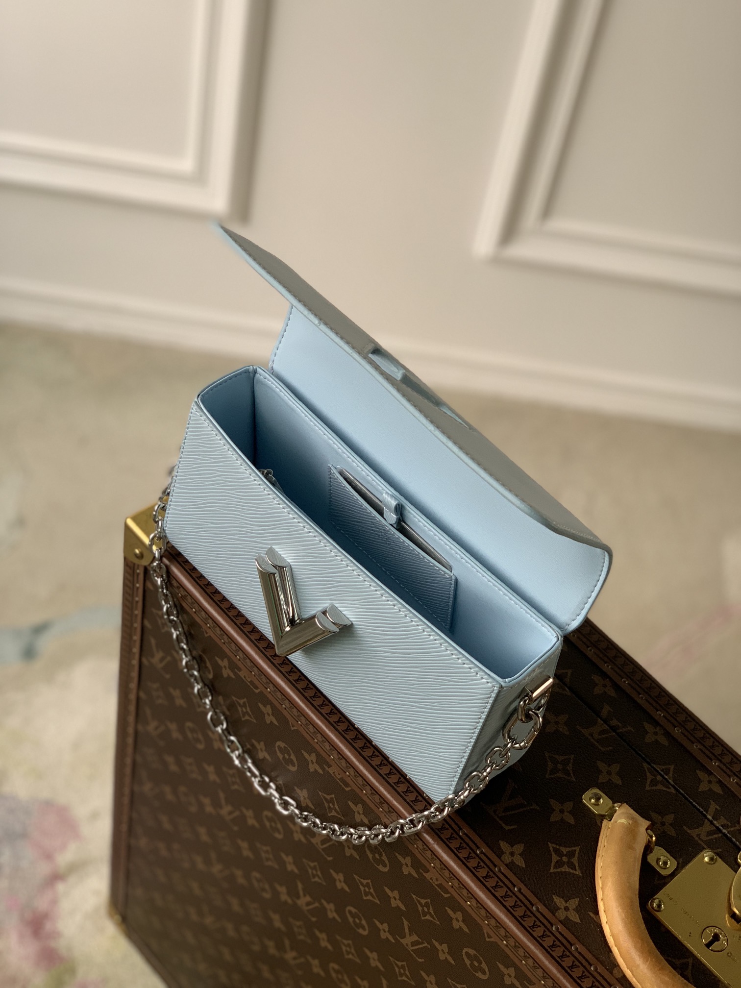 l**is V*t*n twist west-m24566-23.5*12*7cm