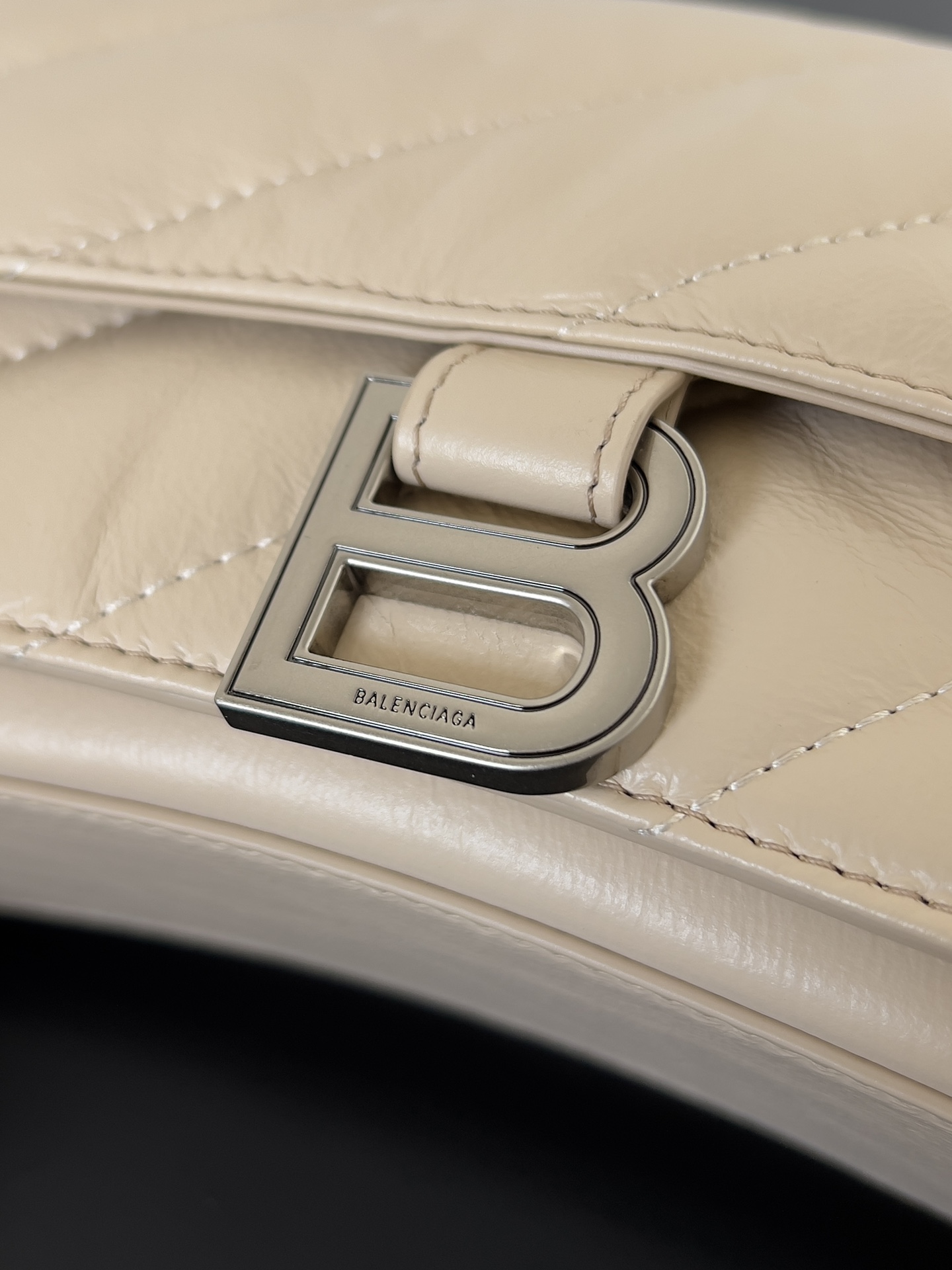 Ba*len*cia*ga crush chain bag-25.5*10*15.5cm