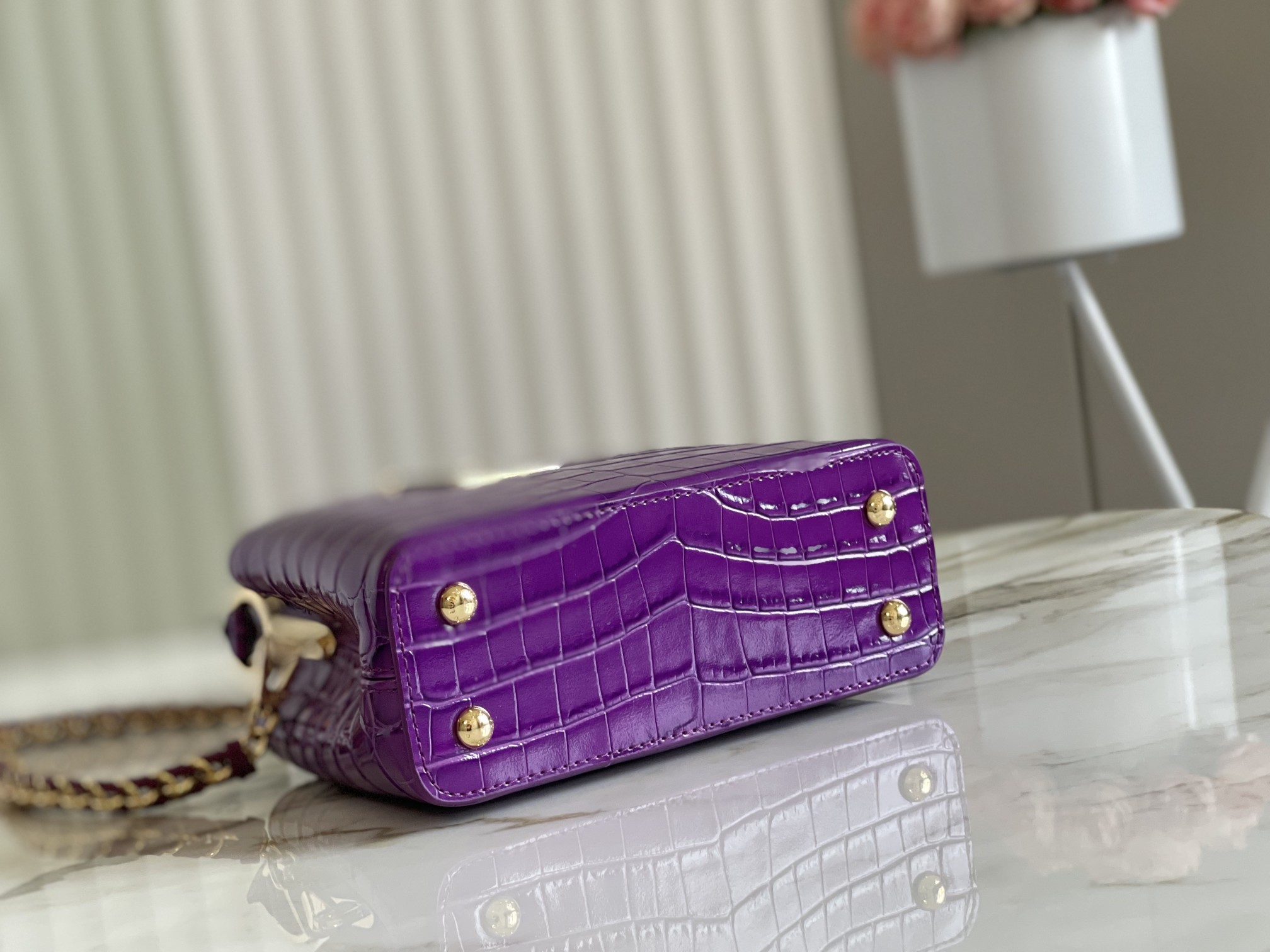 l**is V*t*n capucines handlebag