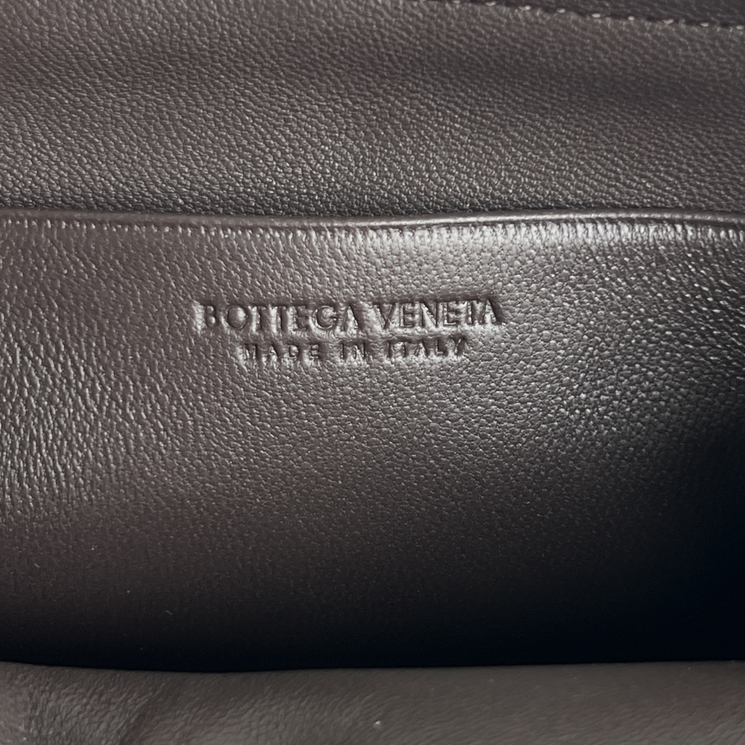 Bo*te*ga ve*ne*ta lntrecciato bag-16.5x10.5x9cm