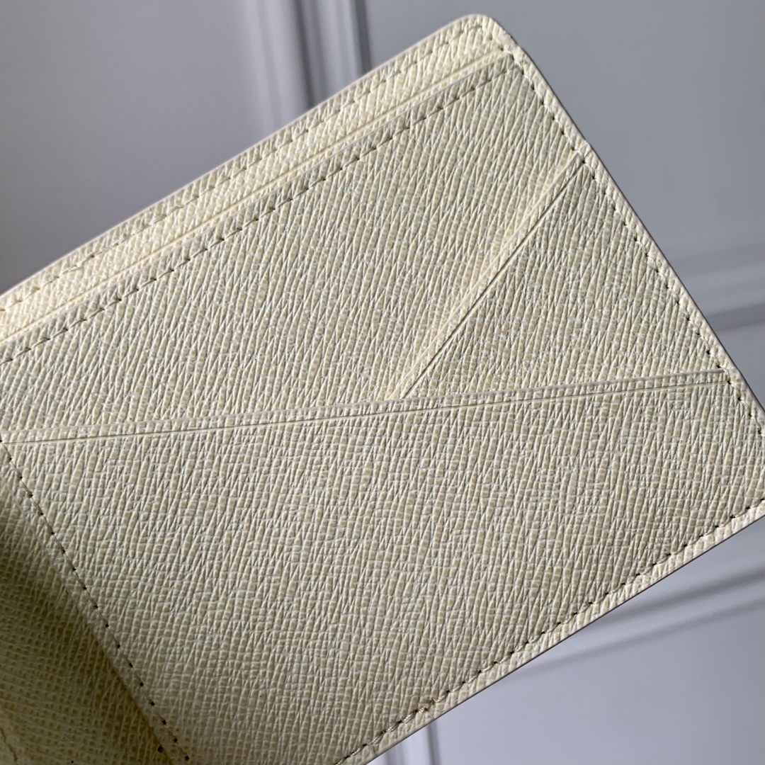 l**is V*t*n multiple wallet-m83334-11.5 x 9 x 1.5 cm