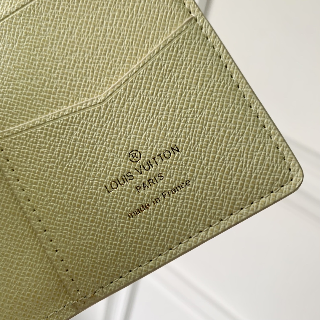 l**is V*t*n wallet-m83336-7.5 x 11.1 x 1cm