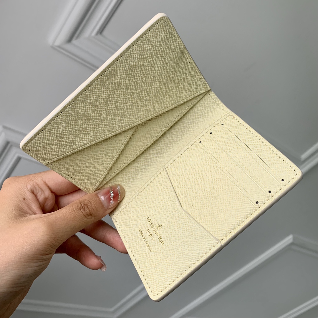 l**is V*t*n wallet-m83336-7.5 x 11.1 x 1cm