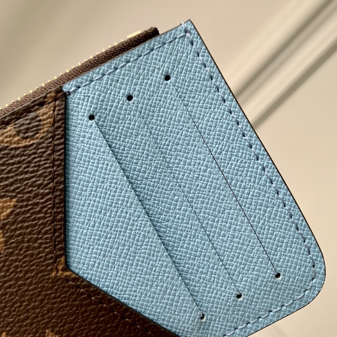 l**is V*t*n wallet-m83602-12 x 8 x 0.8cm