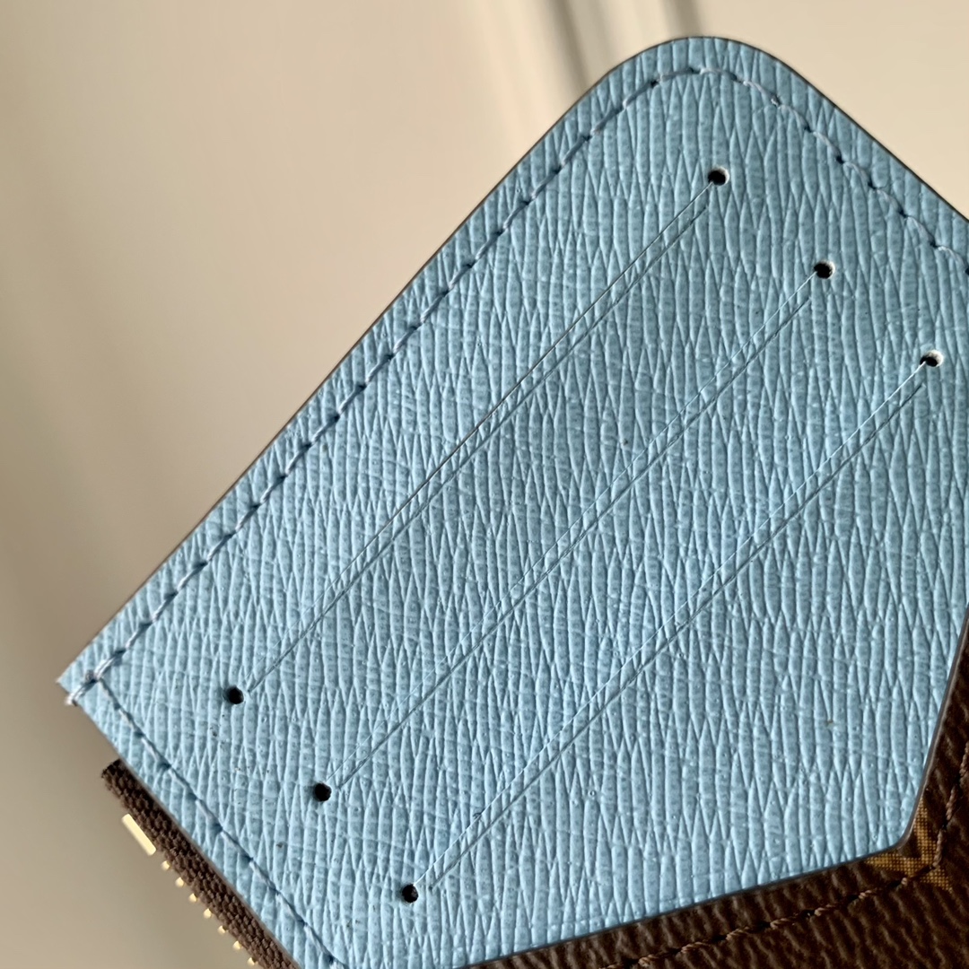 l**is V*t*n wallet-m83602-12 x 8 x 0.8cm