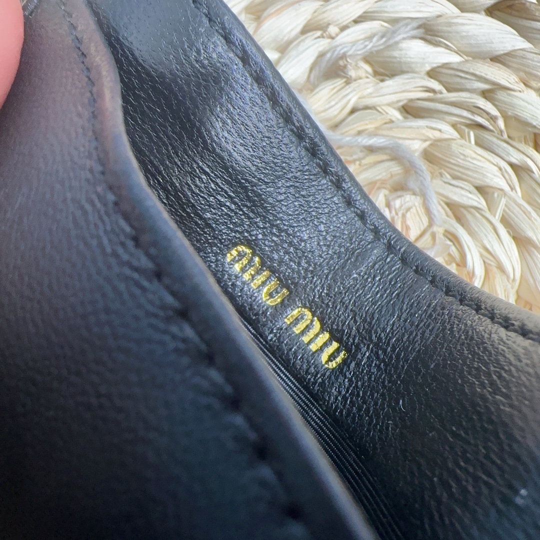 MiuMiu Pocket Wallet-8X10.5CM