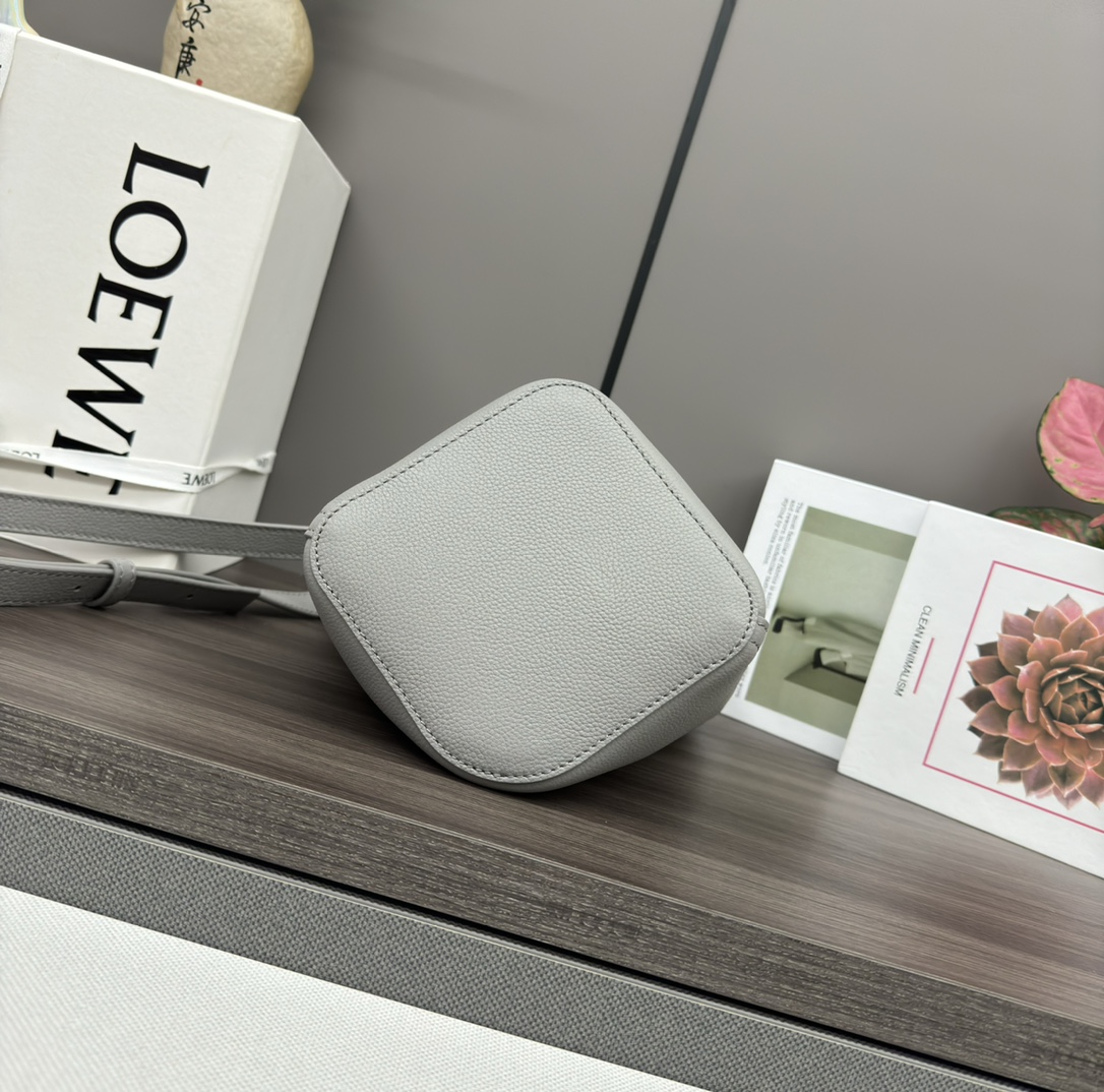 Loewe Mini Pebble Bucket Bag-16*16*19.5CM