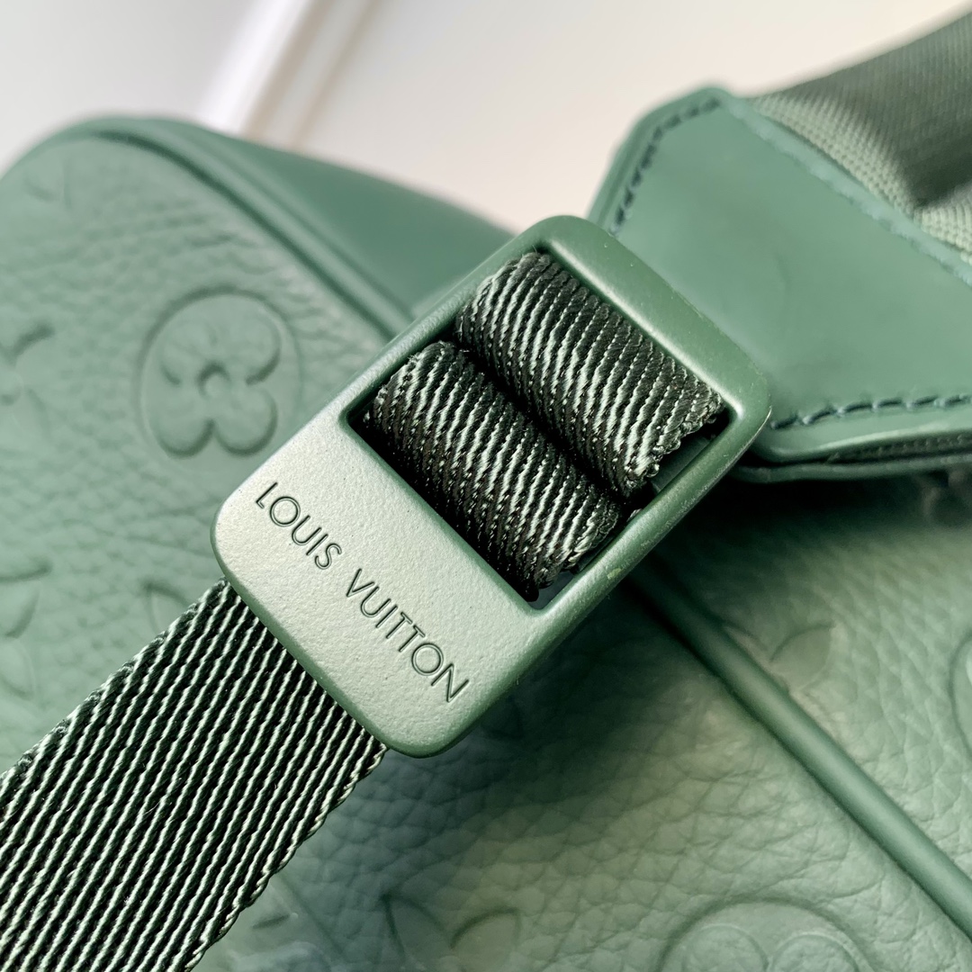 l**is V*t*n christopher backpack m24428-38 x 44 x 12.5cm