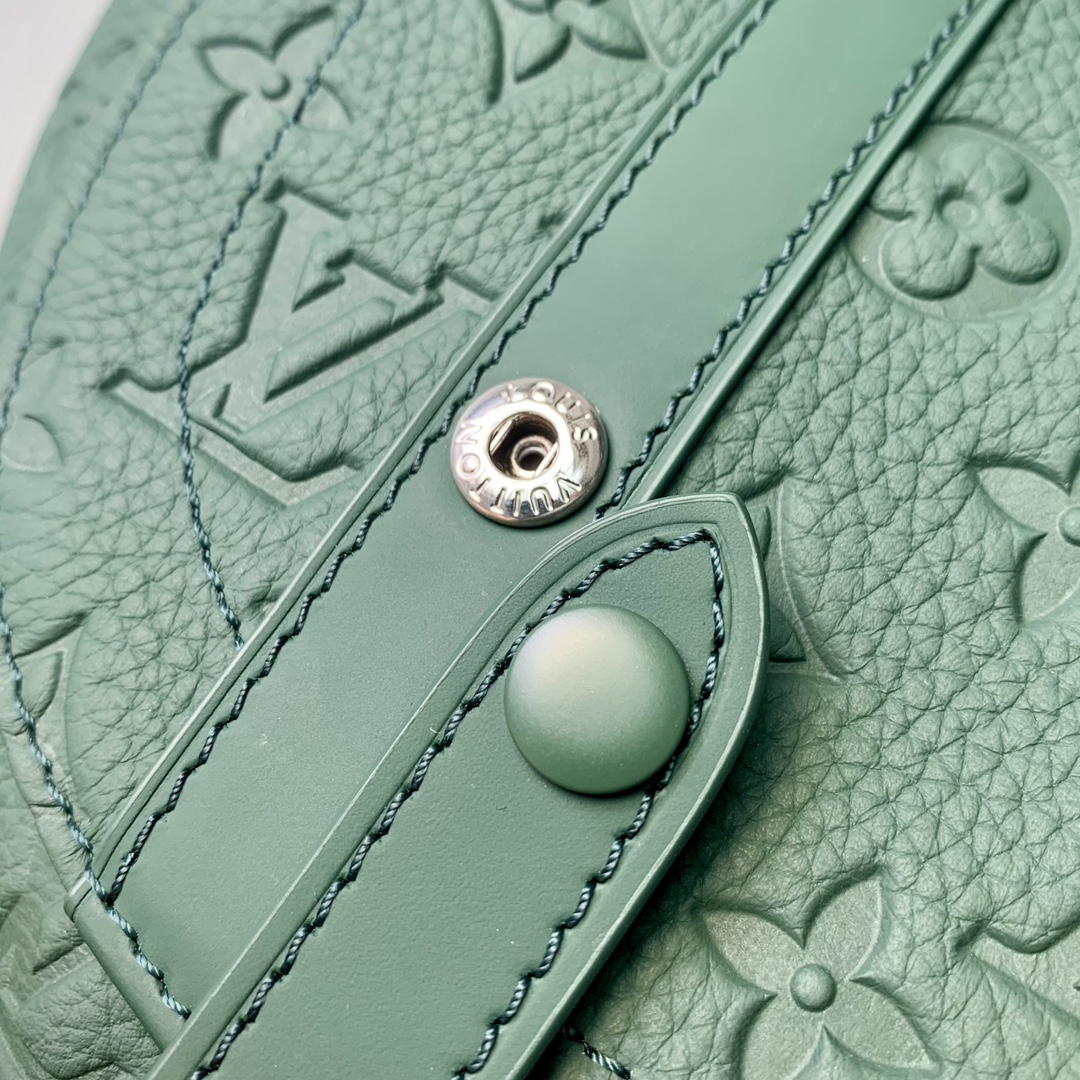 l**is V*t*n christopher backpack m24428-38 x 44 x 12.5cm