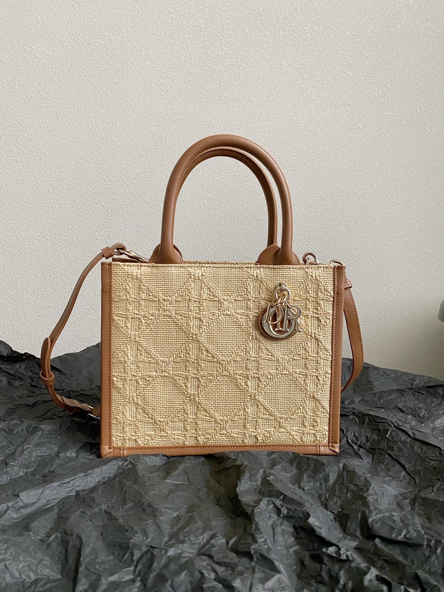 D*or book tote-26×12×21cm