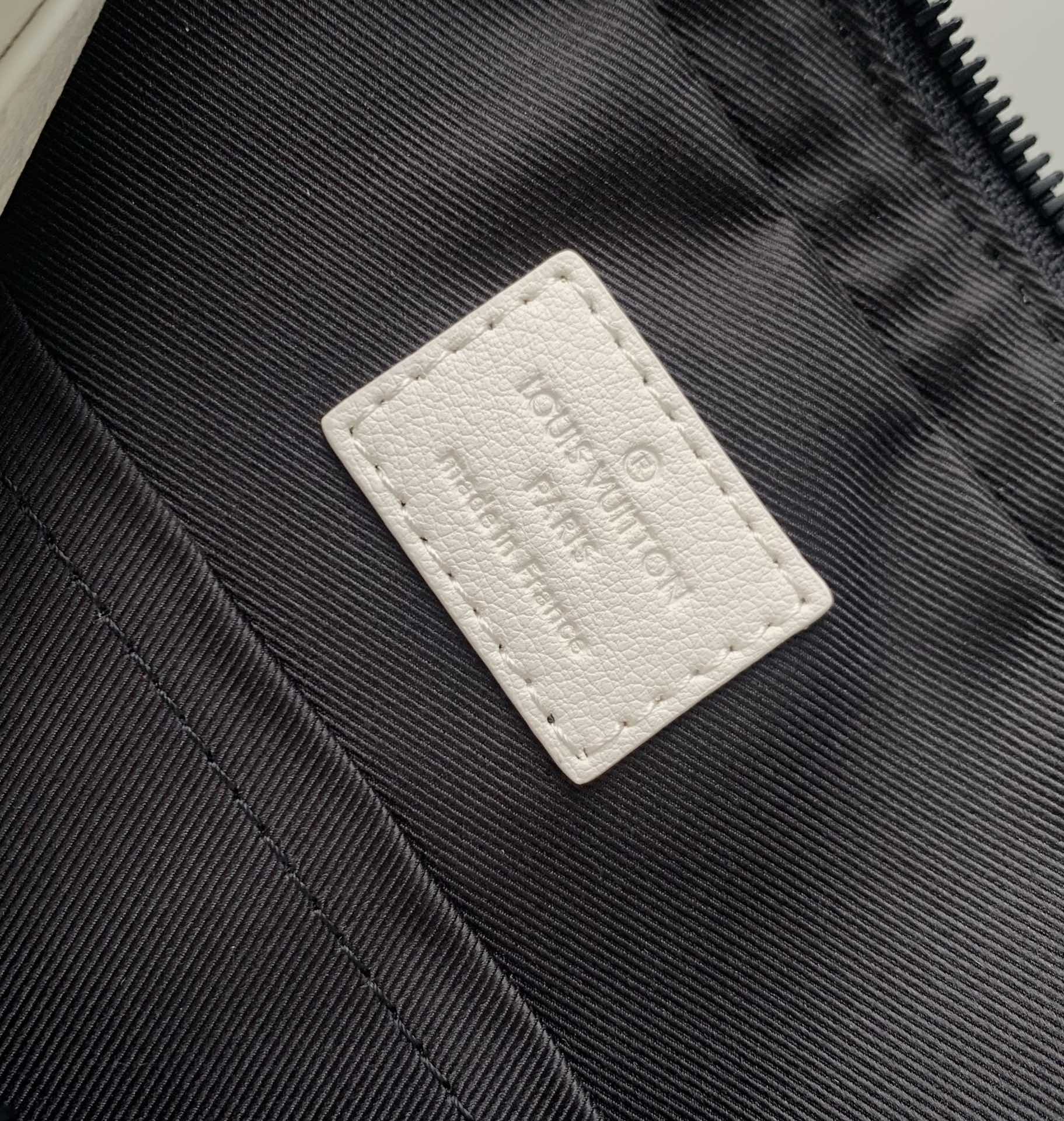 l**is V*t*n trio messenger bag-m24754-25×18.5×7cm