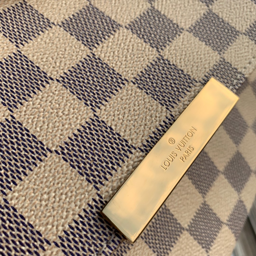 l**is V*t*n favorite n41277-24*14*4cm