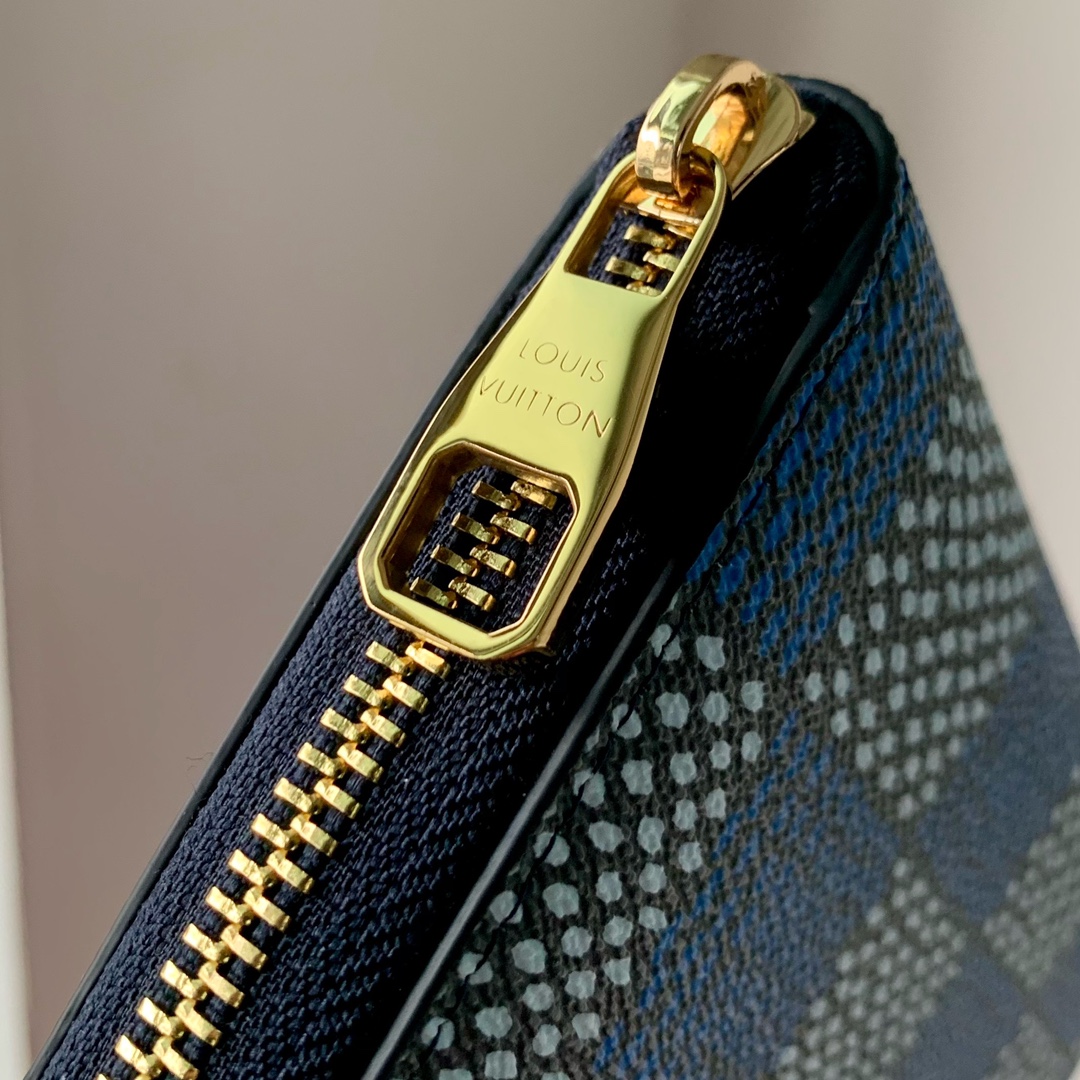 l**is V*t*n zippy wallet n40675-10 x 20 x 2cm