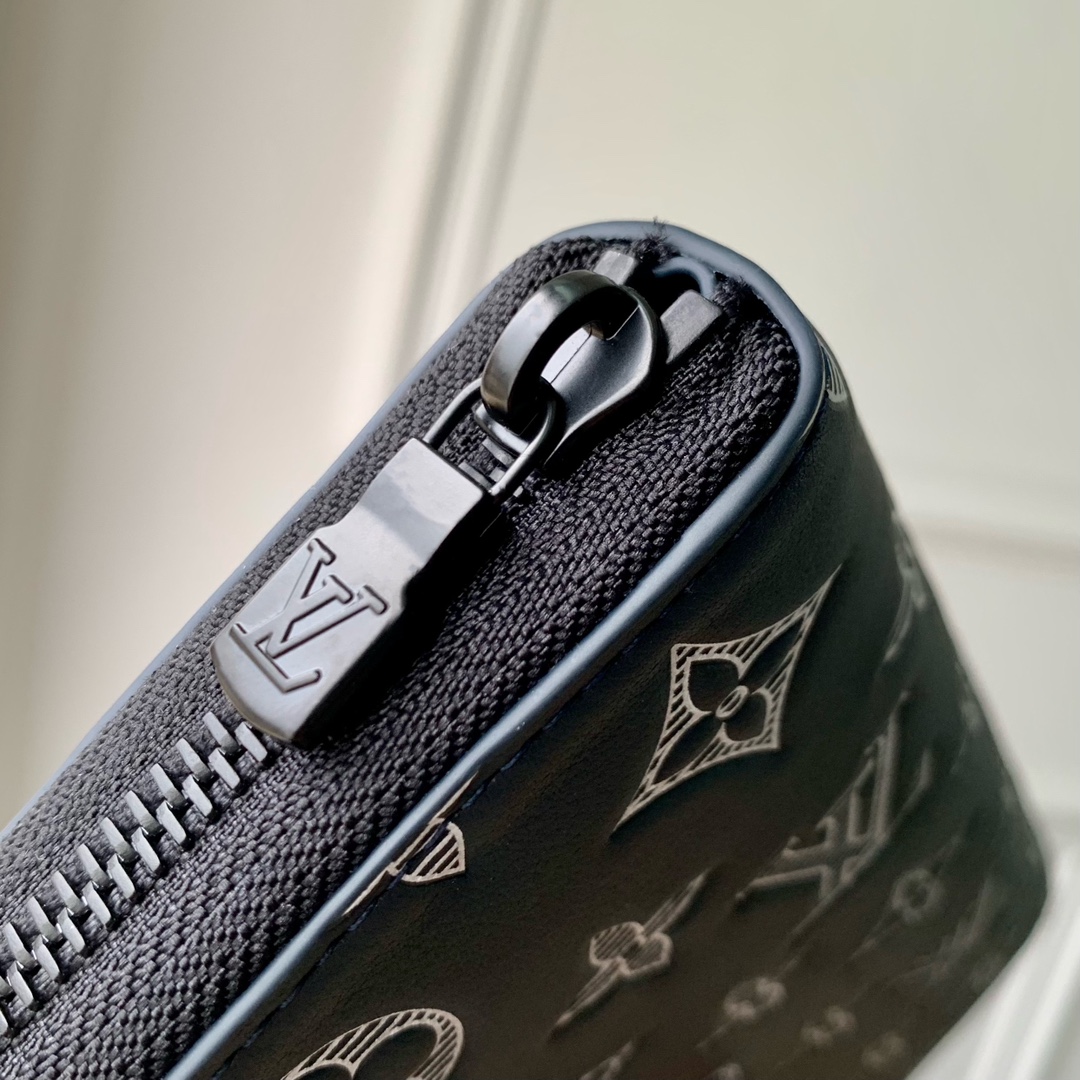 l**is V*t*n zippy wallet n40675-10 x 20 x 2cm