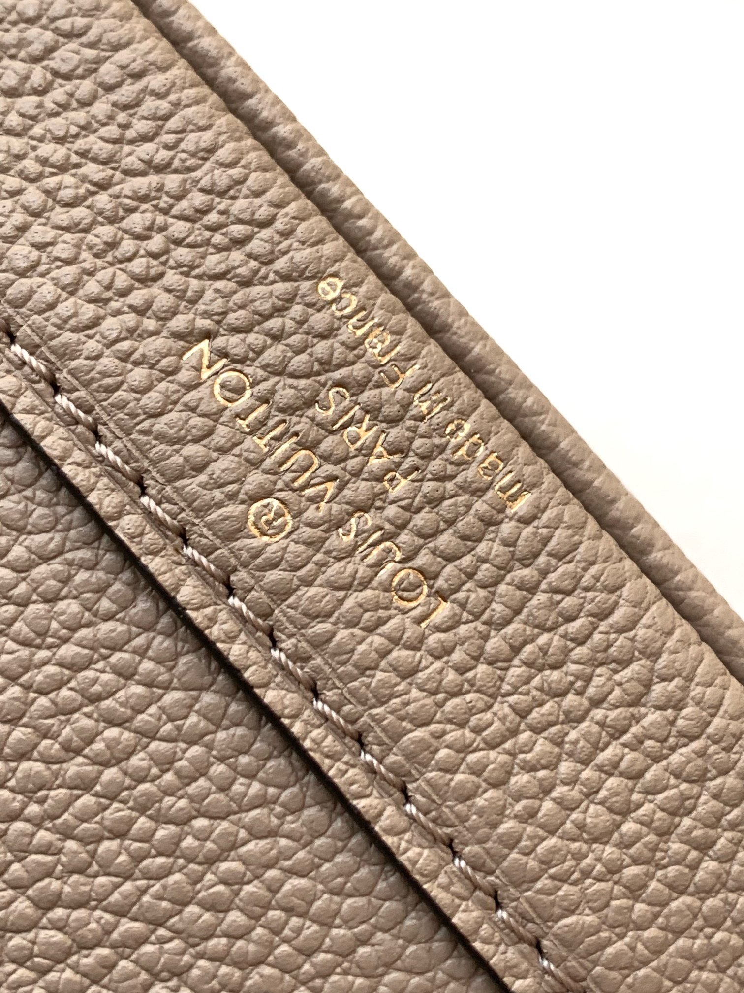 l**is V*t*n nano noé-13 x 16 x 10cm