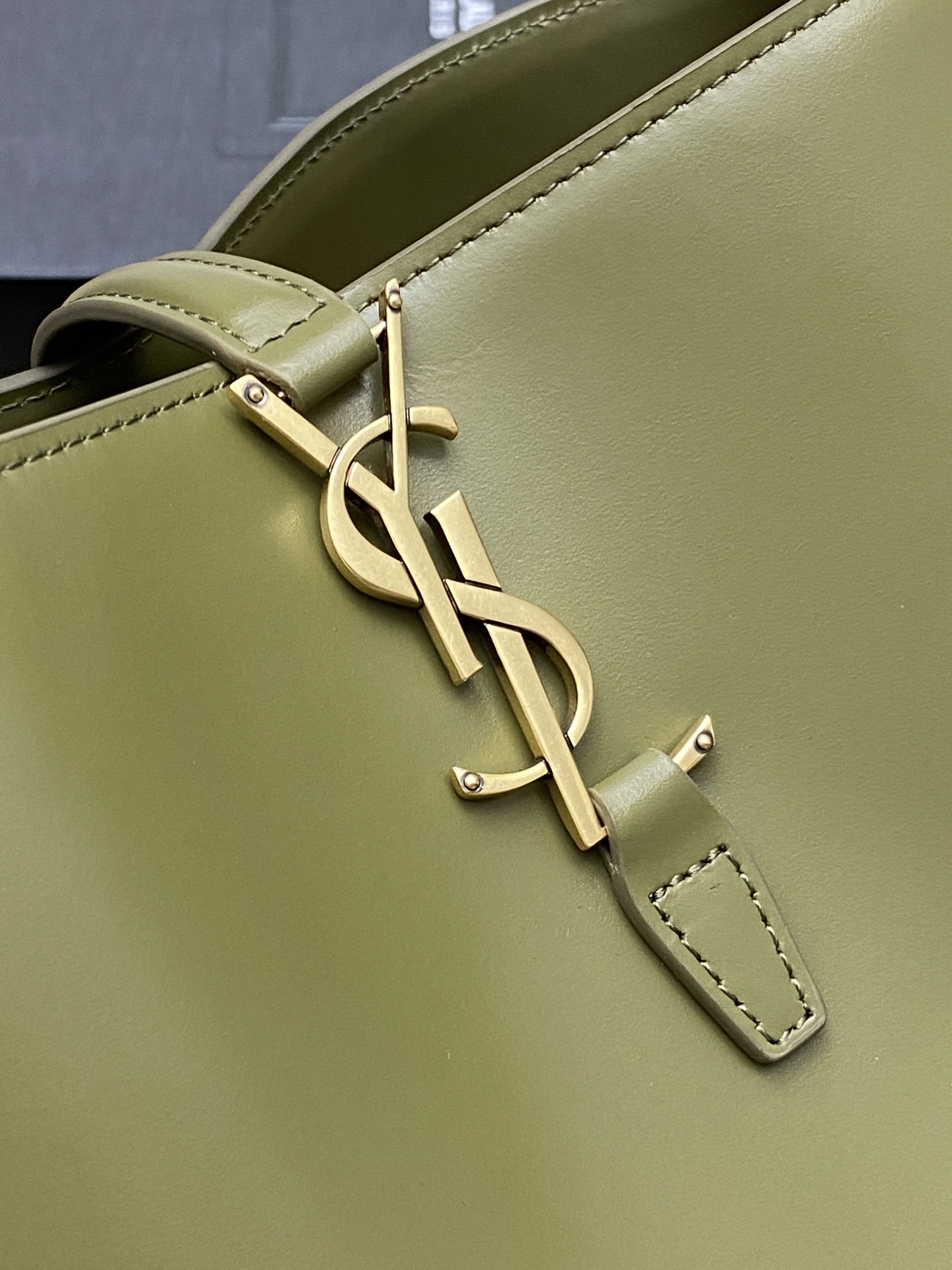 YSL LE37 Bucket-20x17x13CM